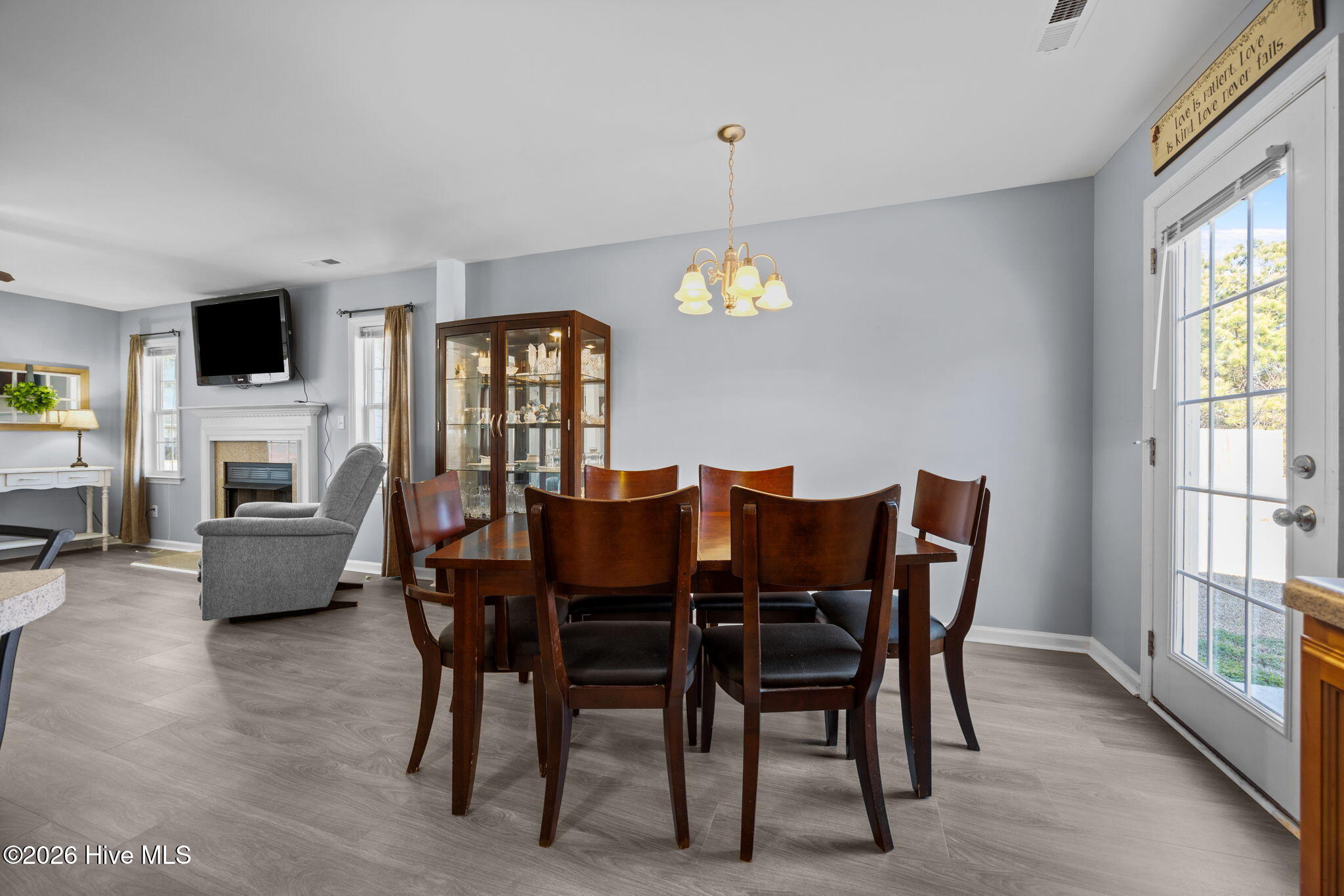 100550942 | Photo 33