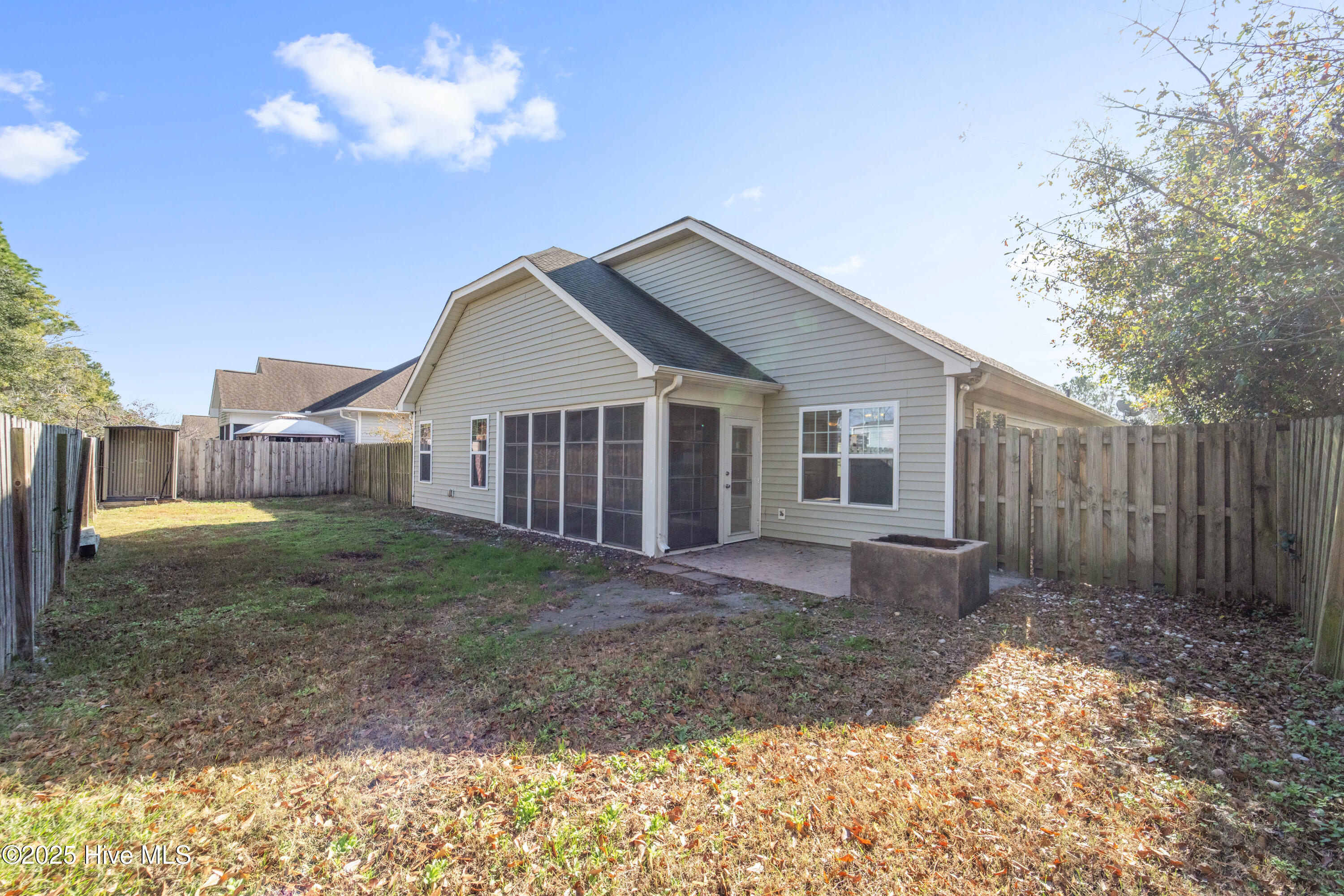 100544349 | Photo 36