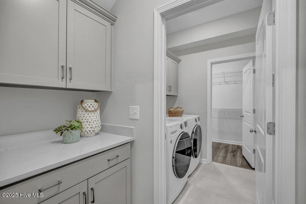 100517881 | Photo 19