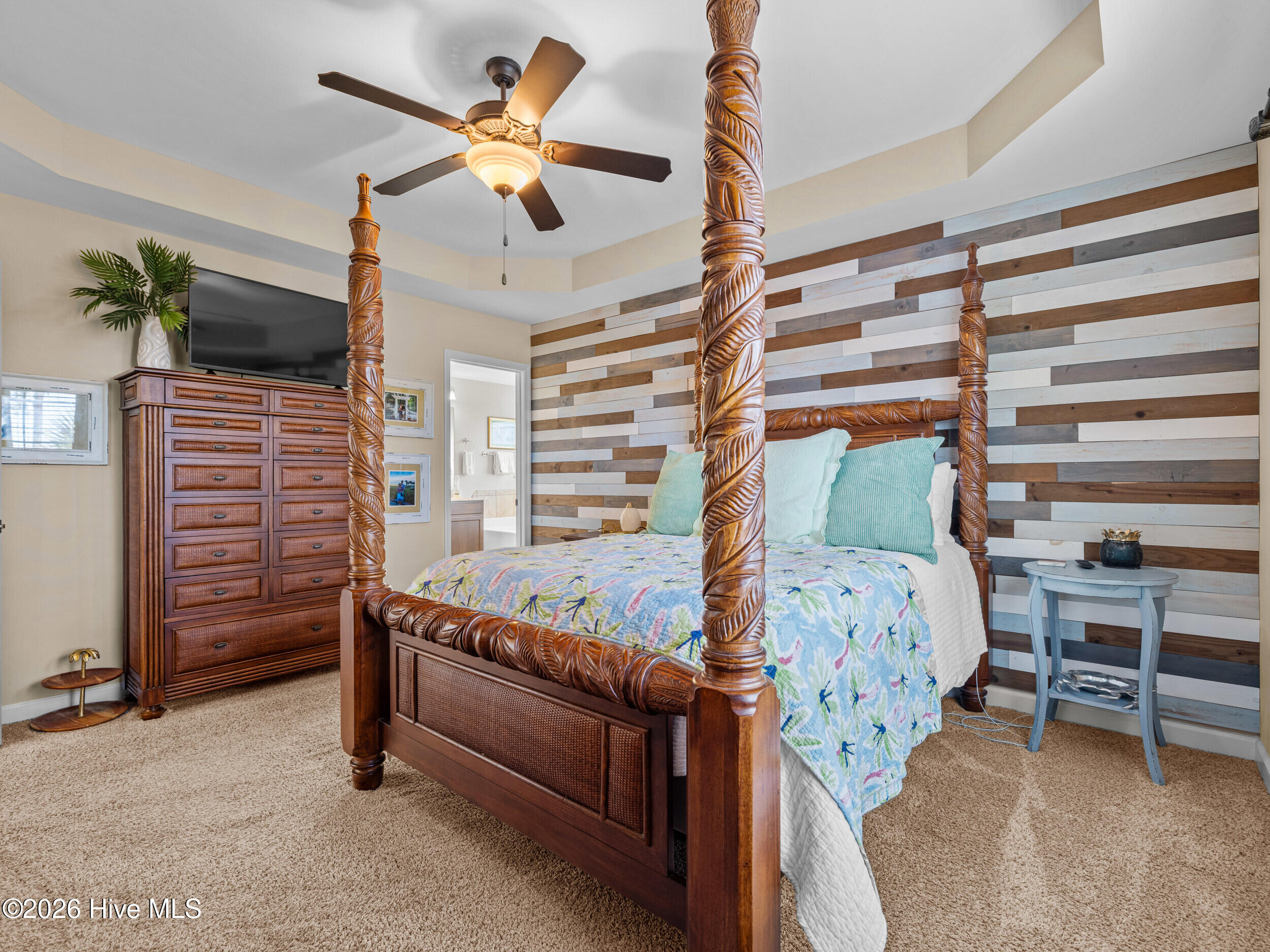 100559159 | Photo 34