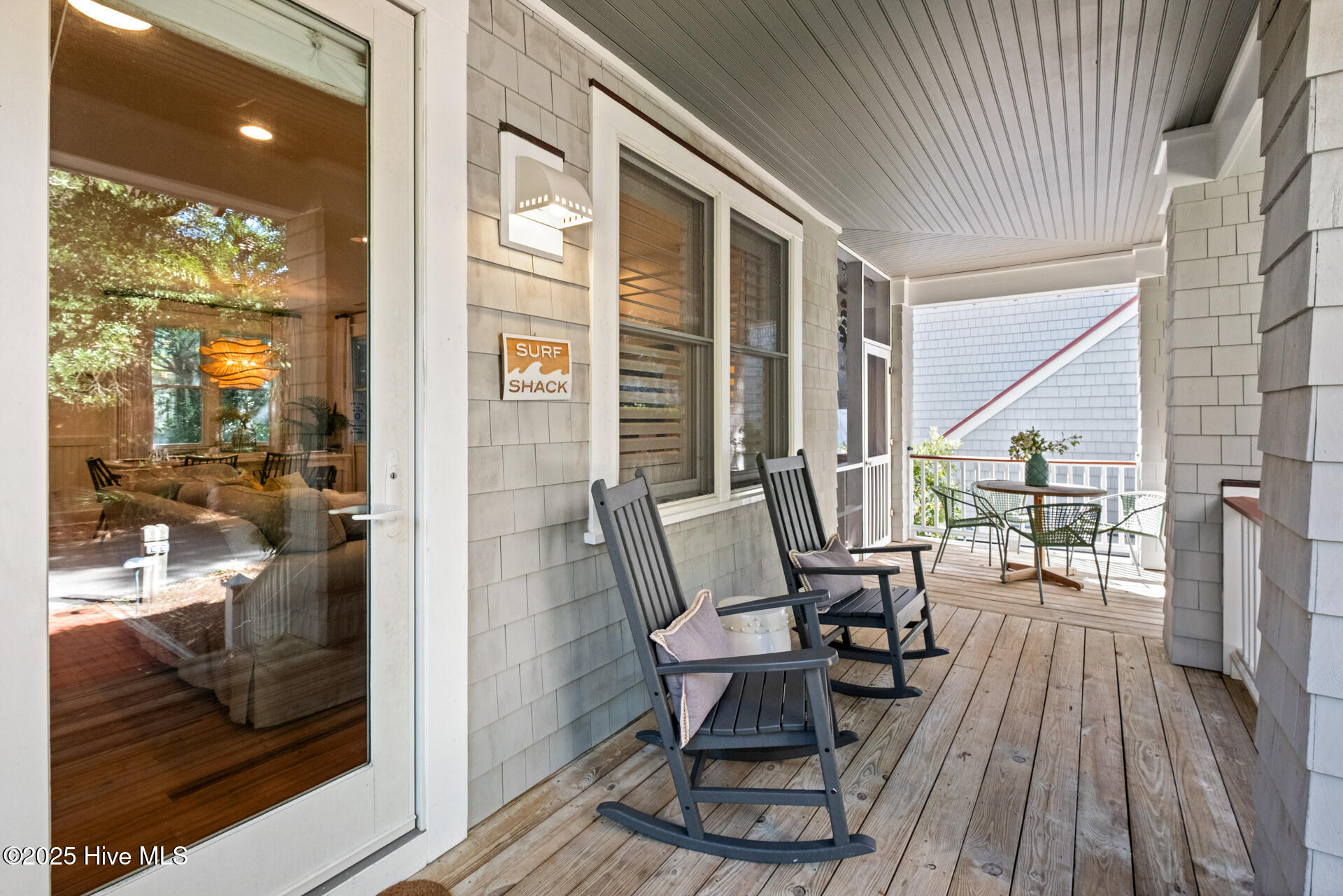 100534470 | Photo 38