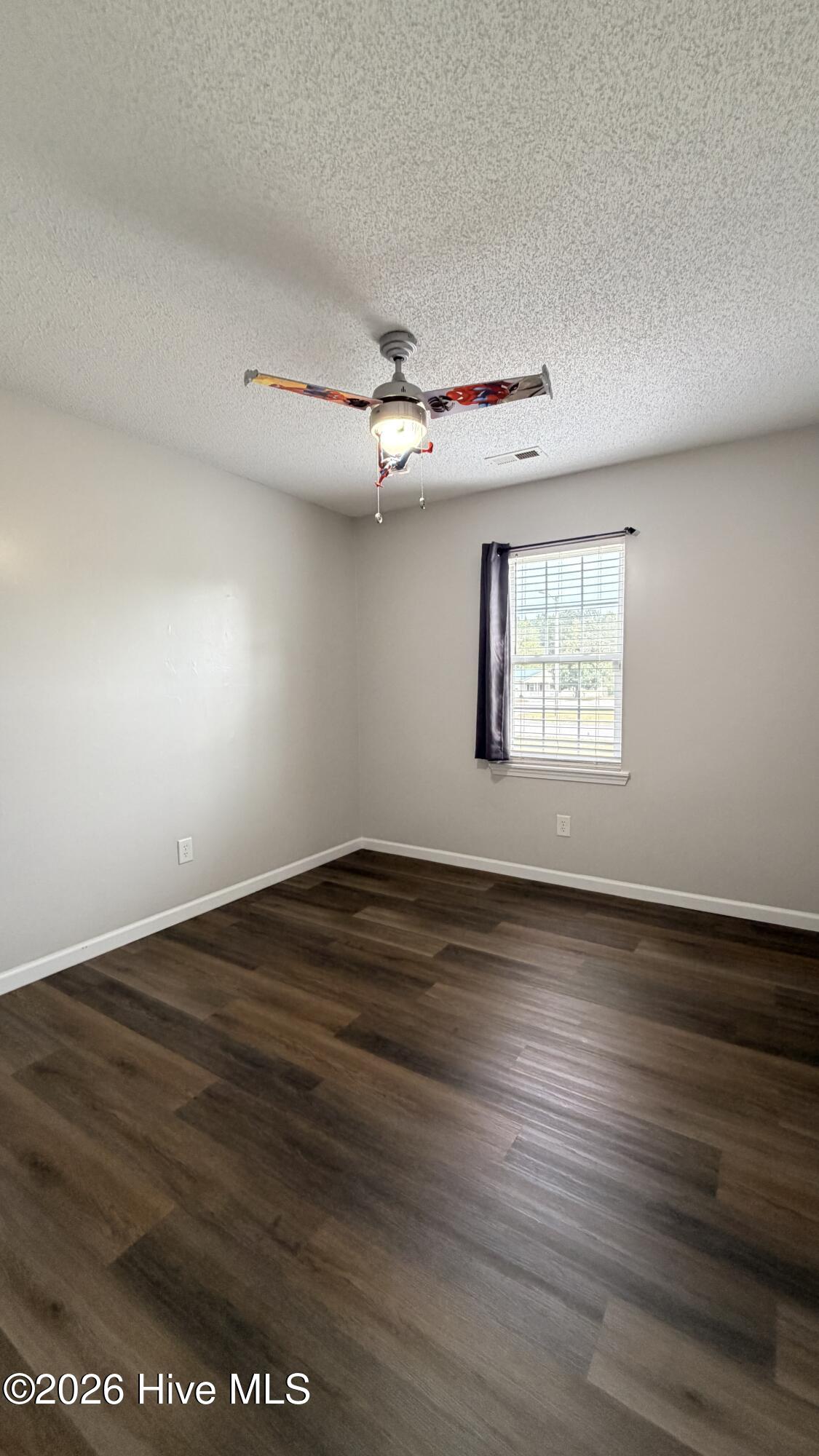 100557684 | Photo 16