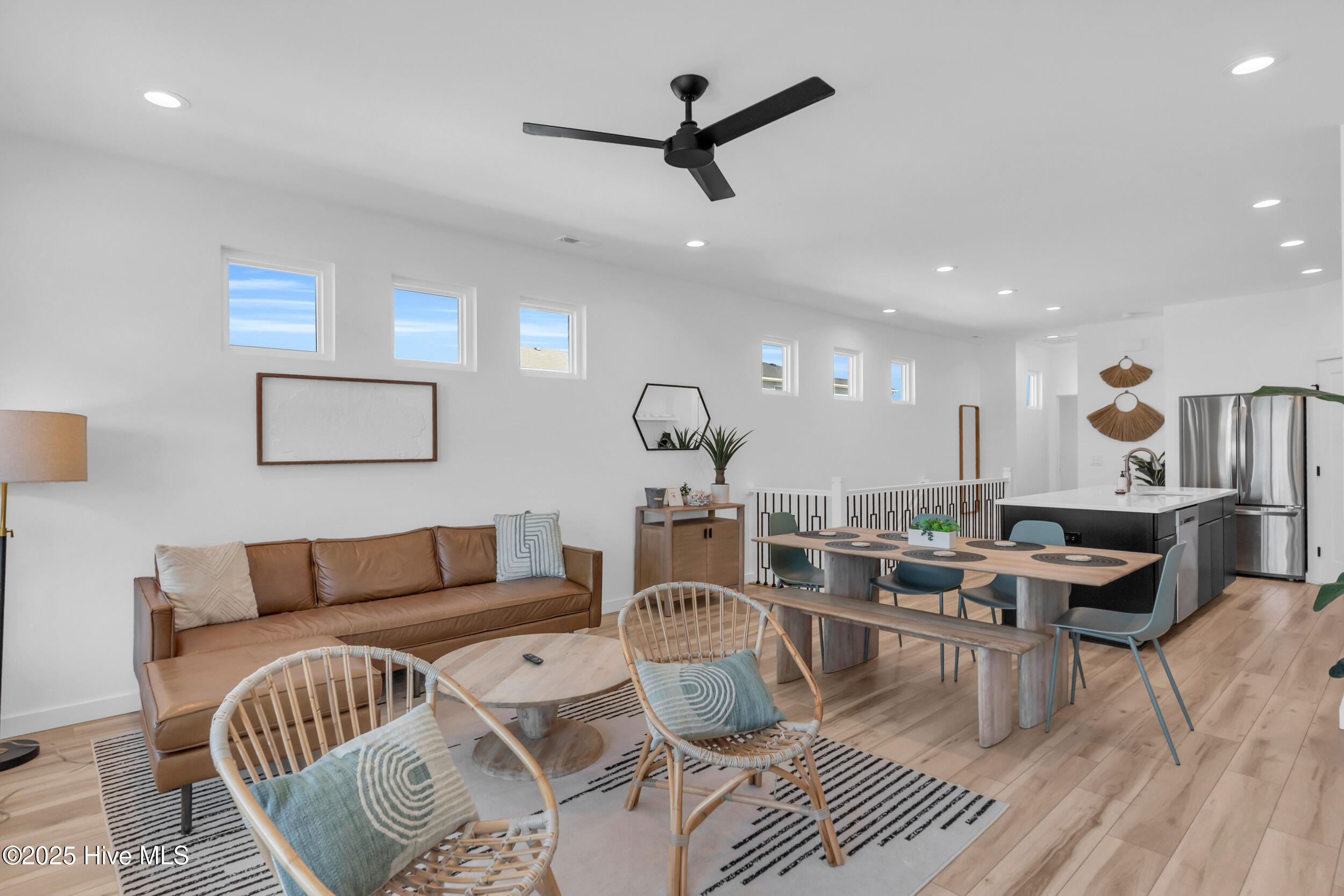 100541692 | Photo 16