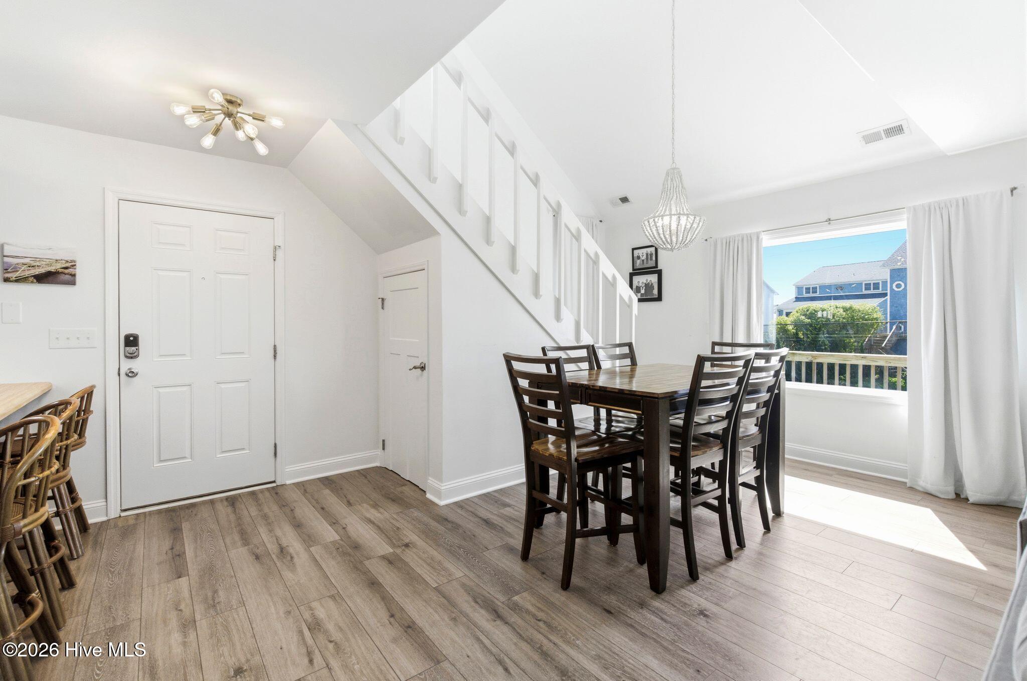 100567797 | Photo 13