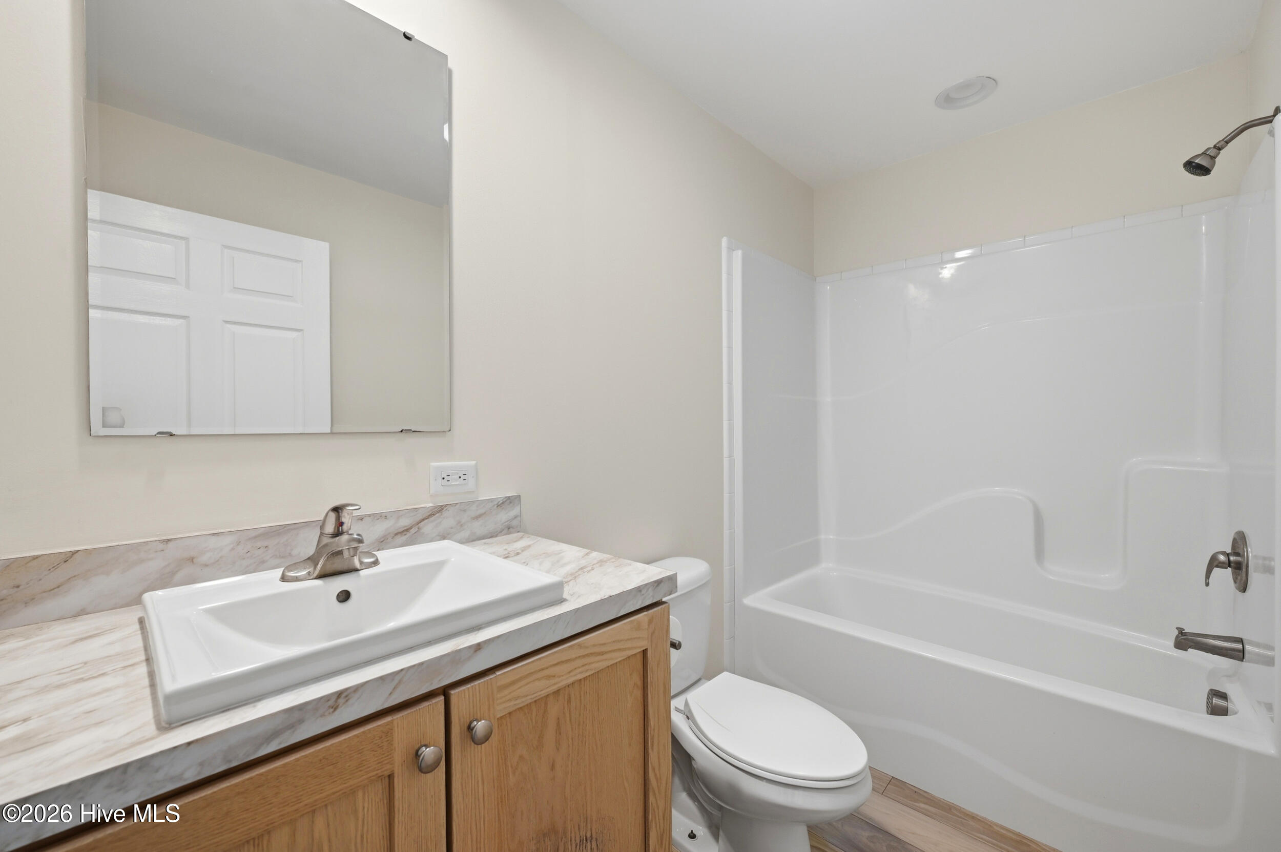 100561337 | Photo 21