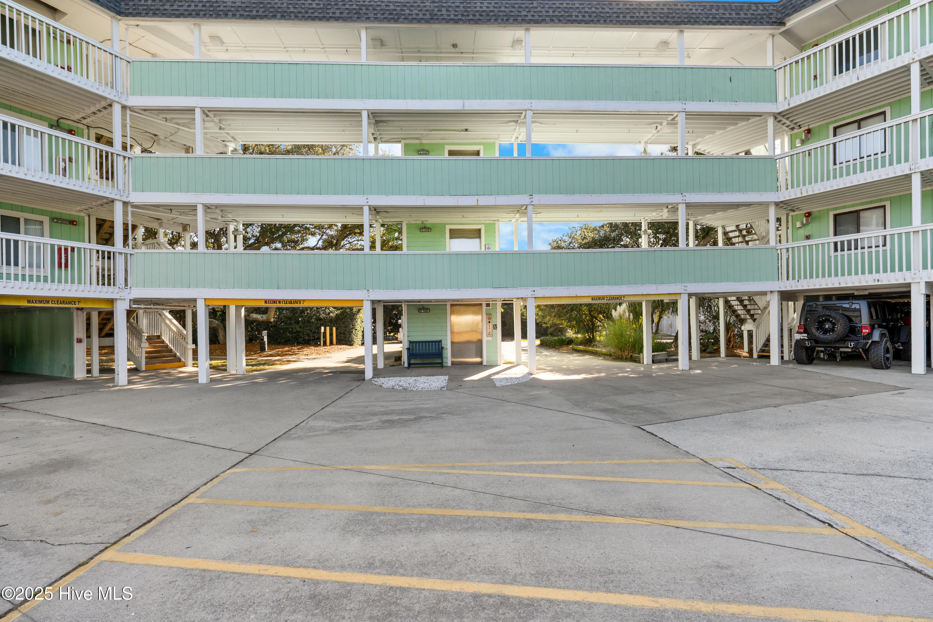 100536900 | Photo 58