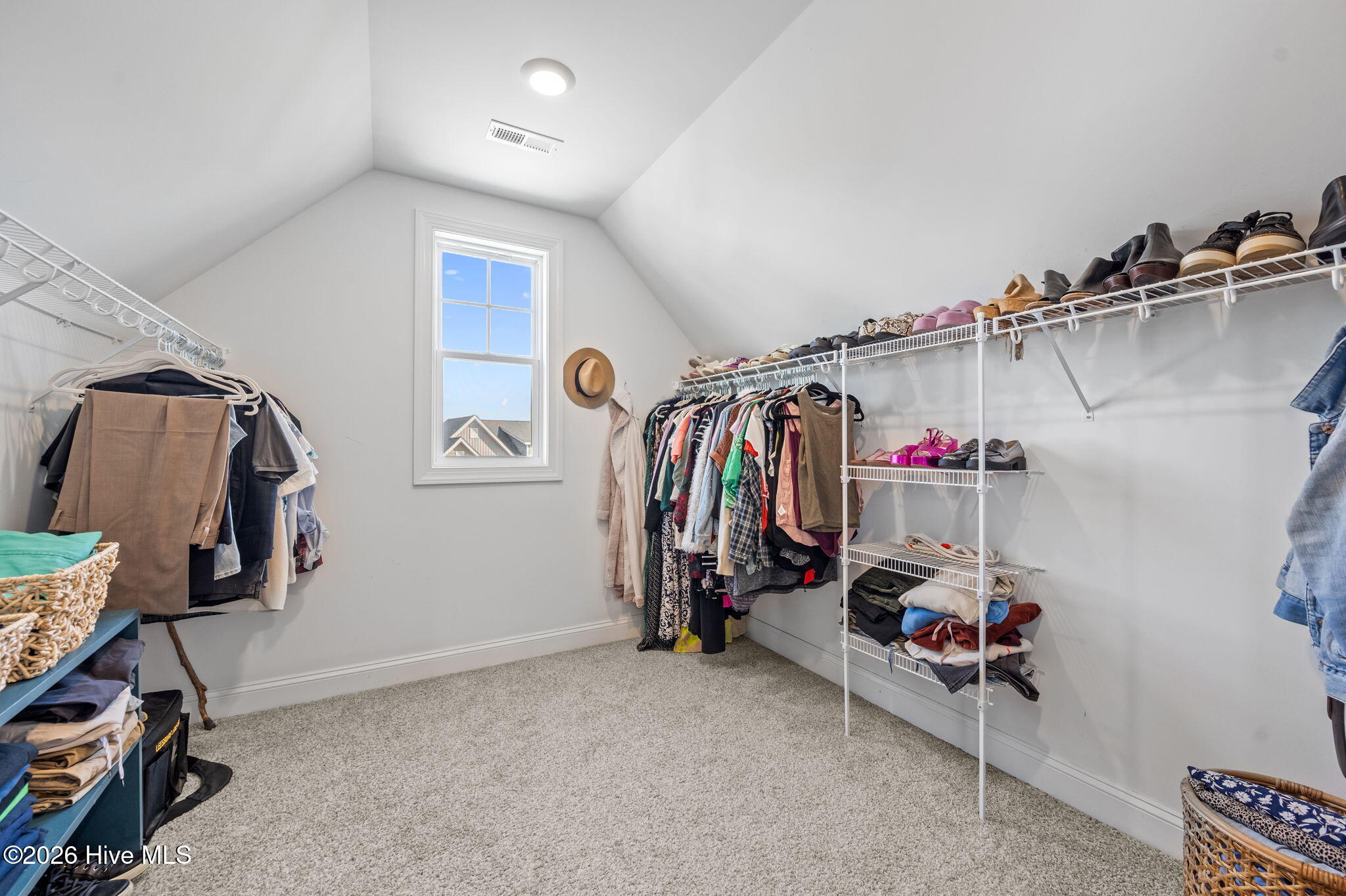 100566111 | Photo 29