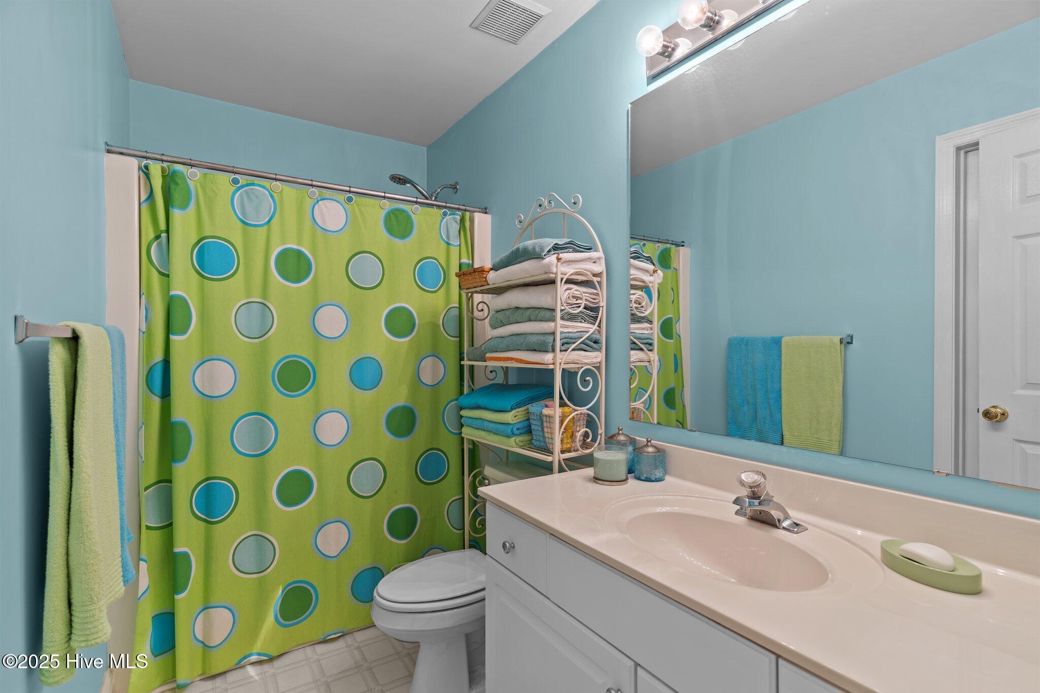 100521763 | Photo 31