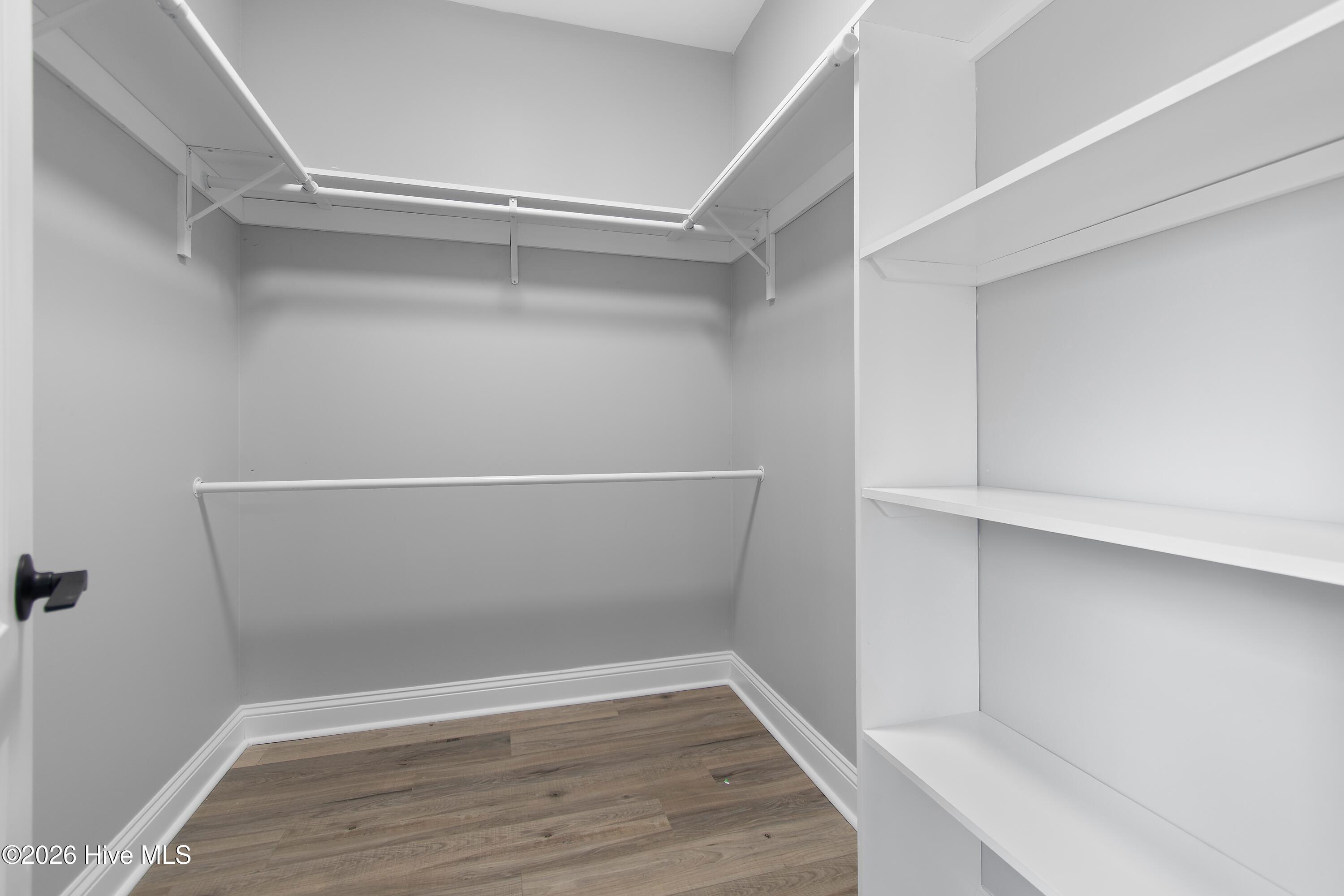 100563159 | Photo 19