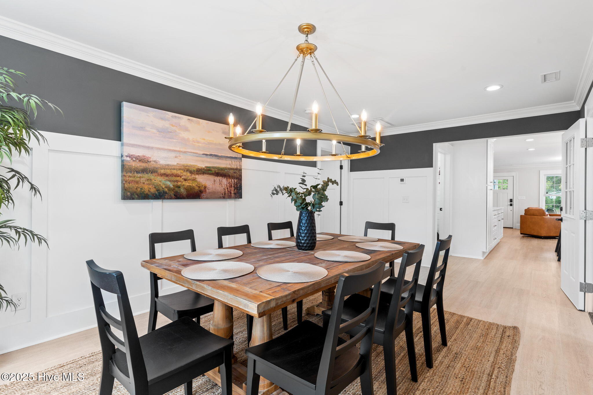 100492743 | Photo 13