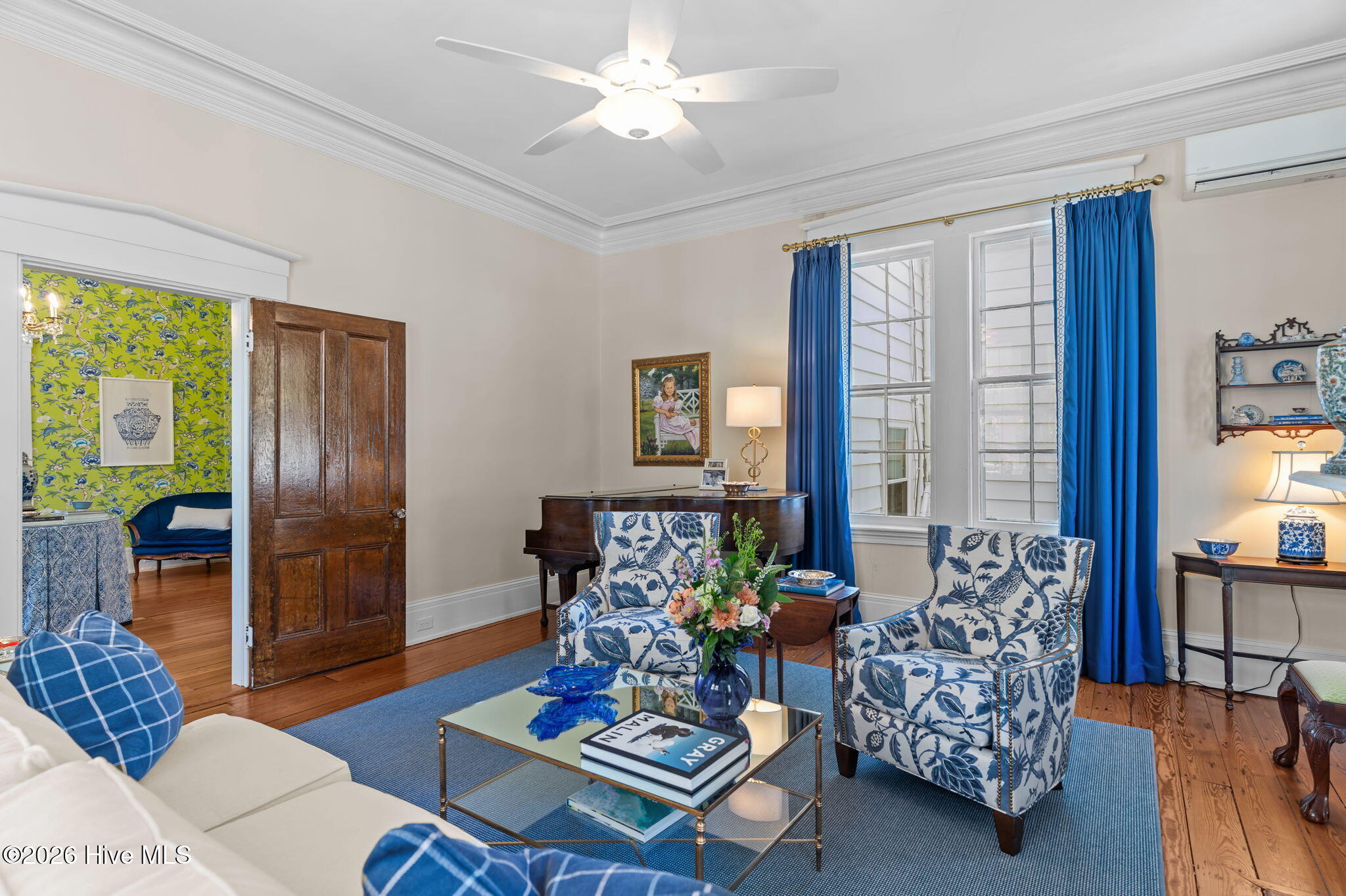 100562122 | Photo 17