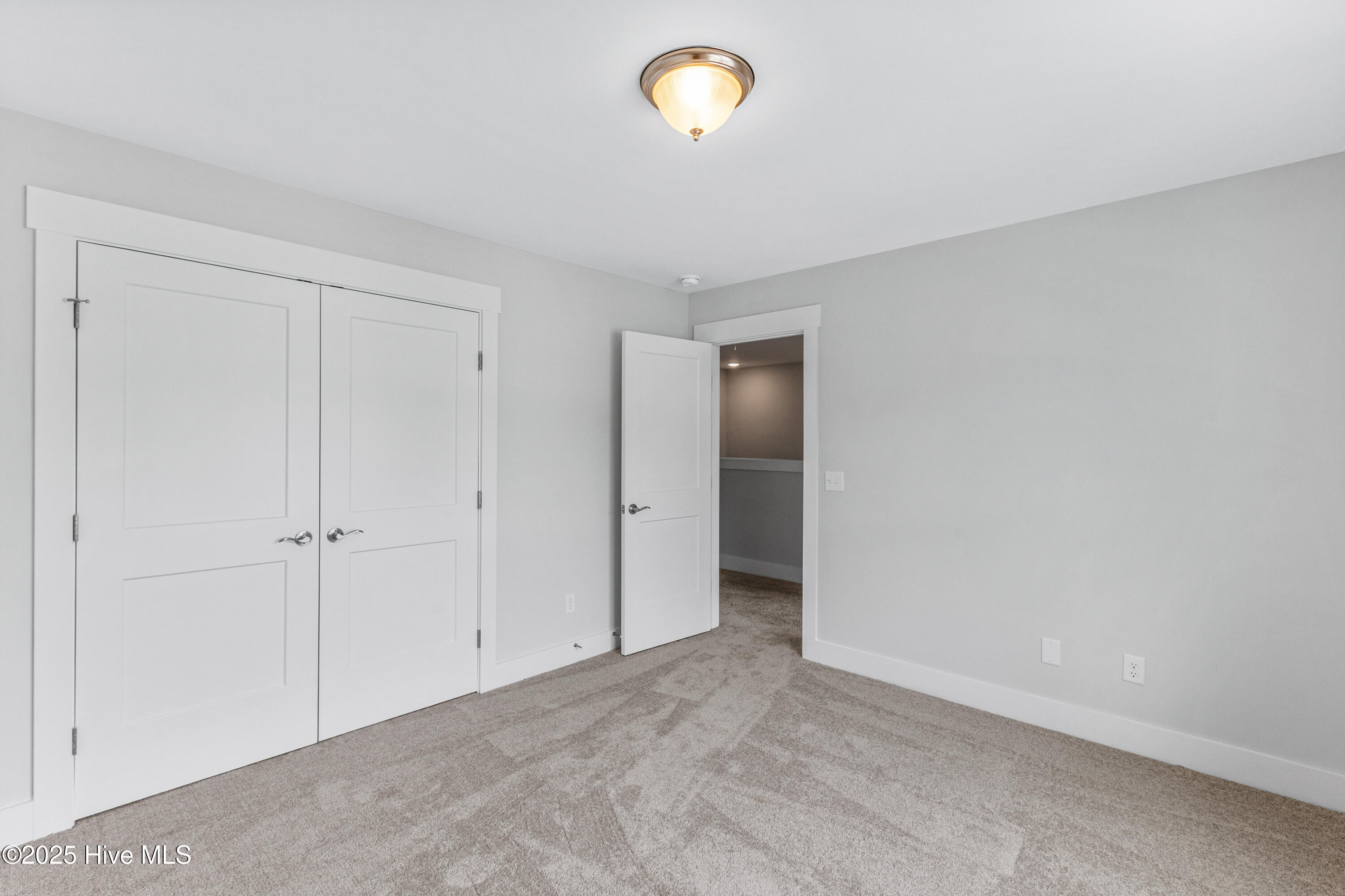 100526492 | Photo 21