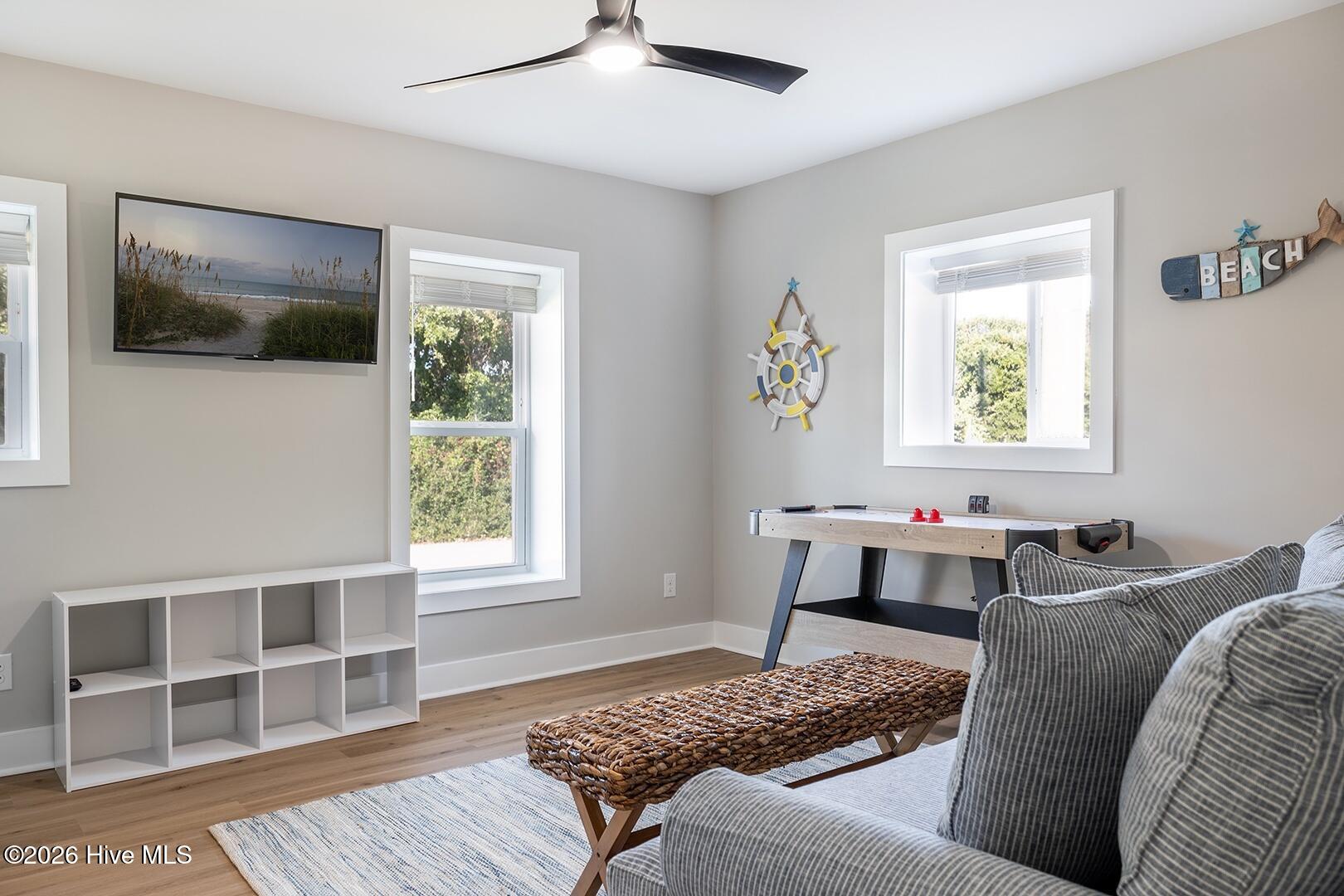 100562312 | Photo 24