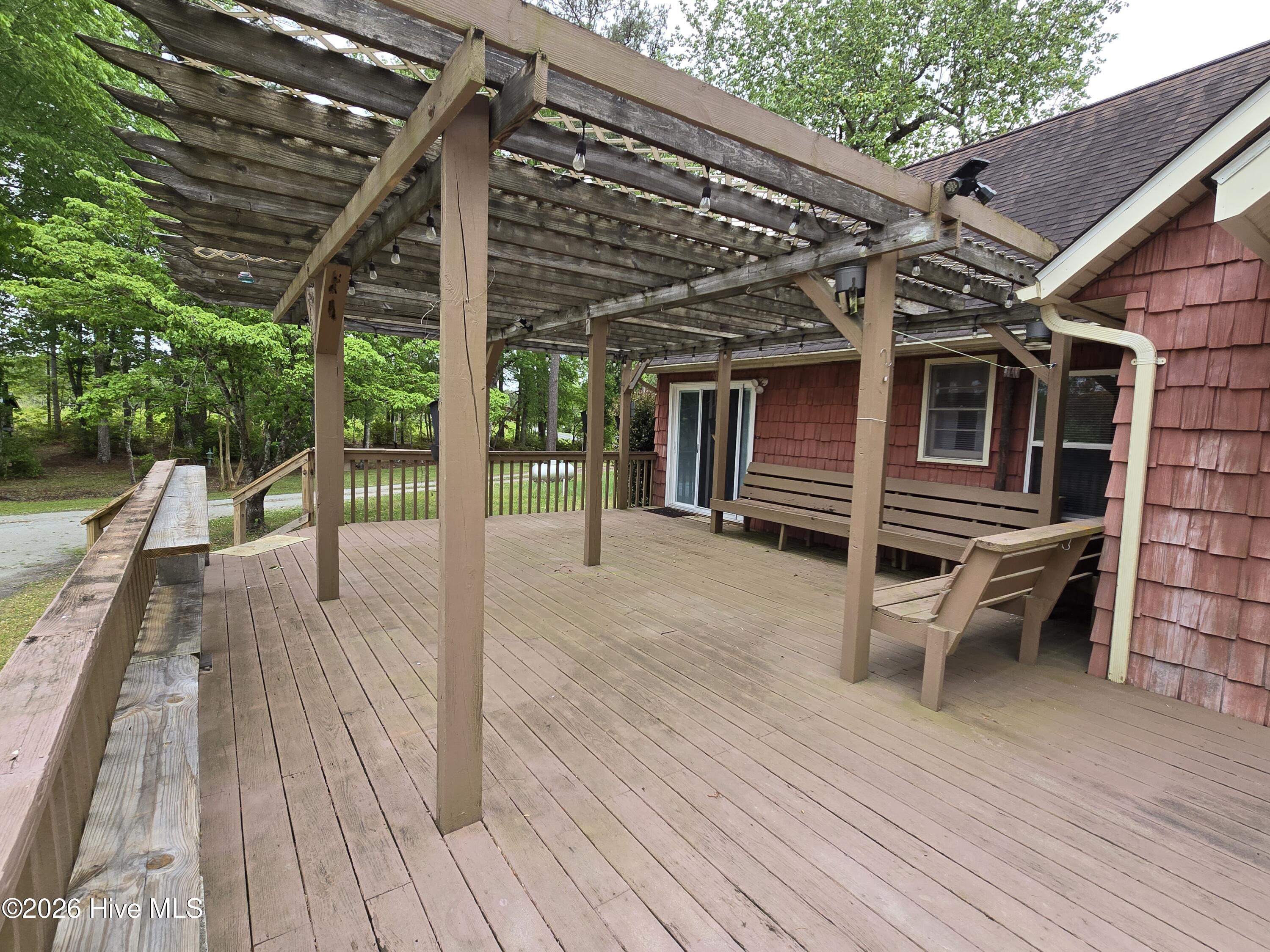 100569910 | Photo 21