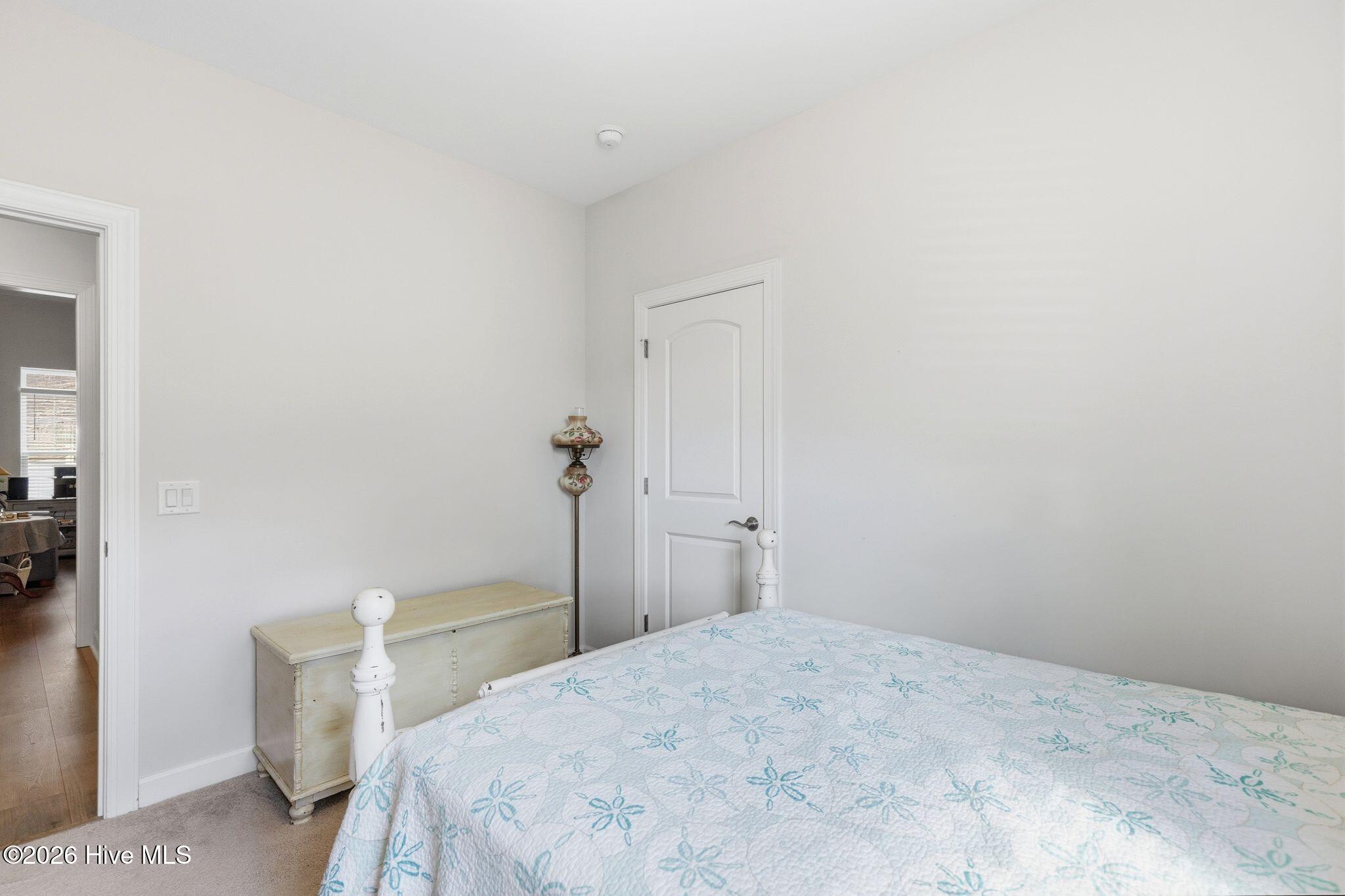 100558681 | Photo 35