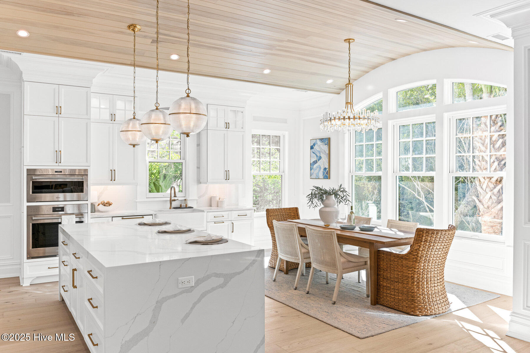 100401243 | Photo 27