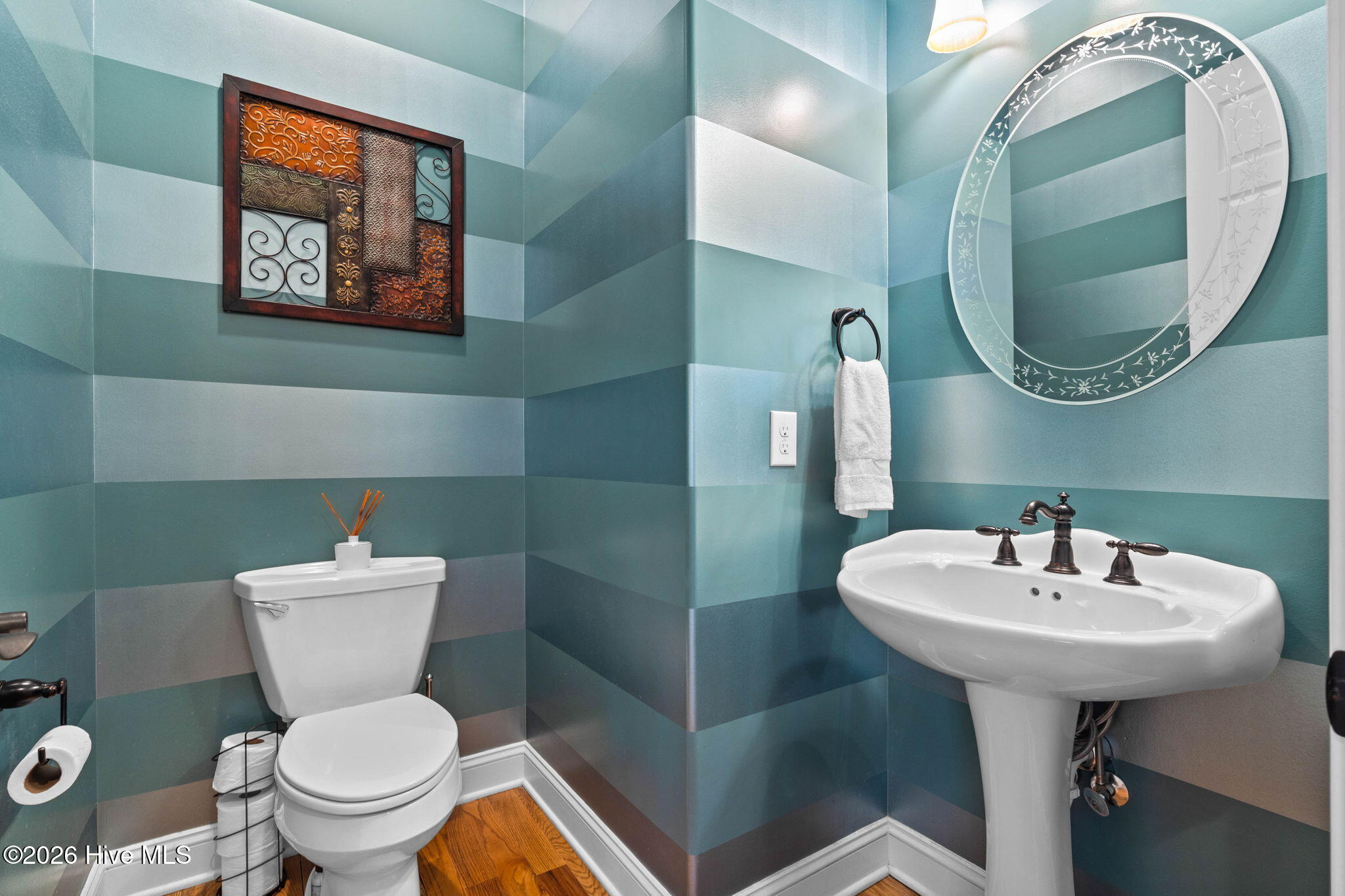 100553770 | Photo 33