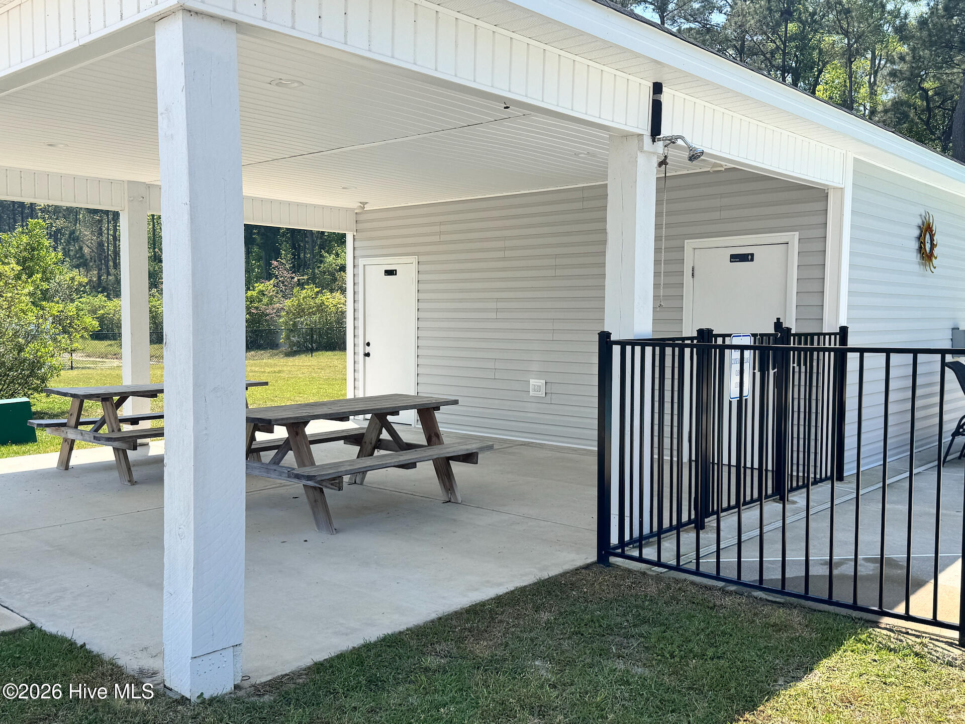 100567509 | Photo 35