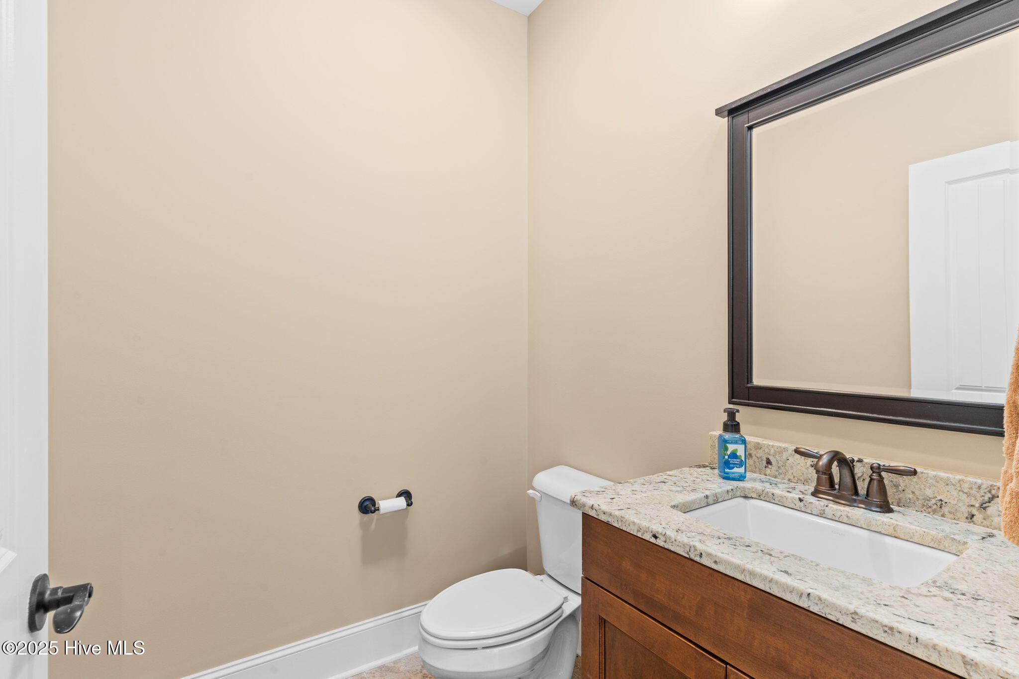 100541992 | Photo 55