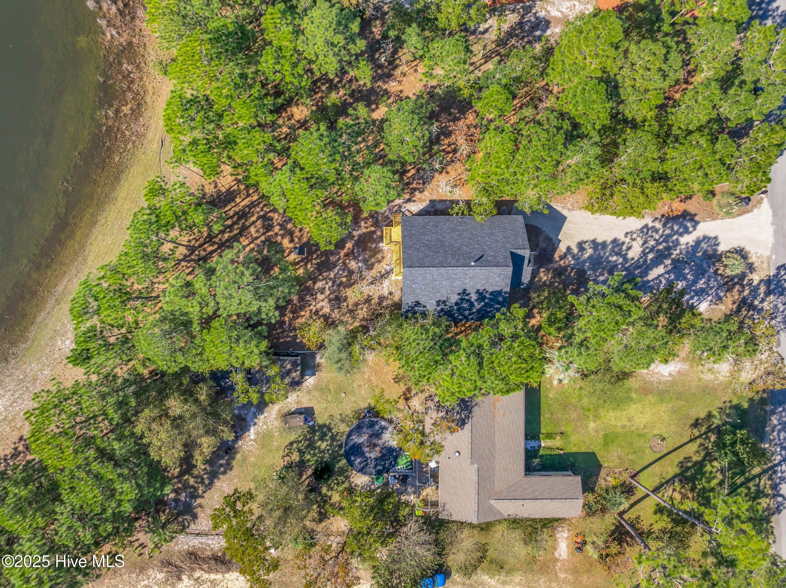 100537986 | Photo 57