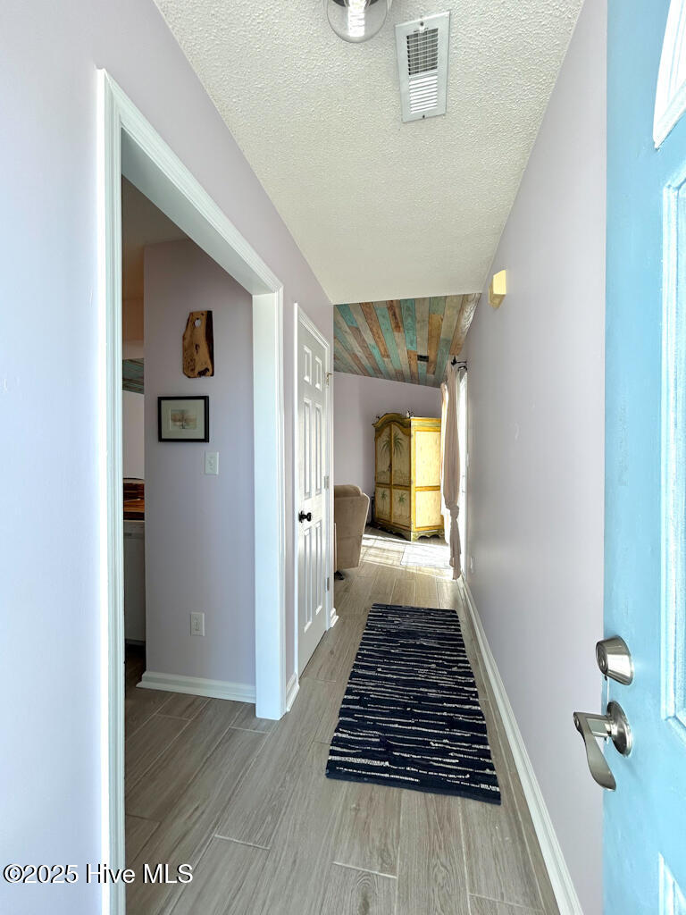 100540831 | Photo 21