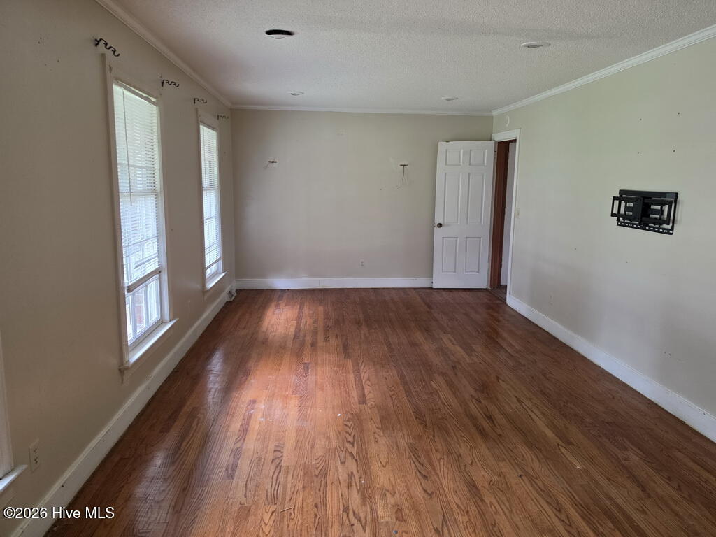 Photo 3 of Single family home for sale at 2211 Tanglewood Dr, Kinston, NC 28504 | MLS# 100608922 | Listing updated on 2026-10-08