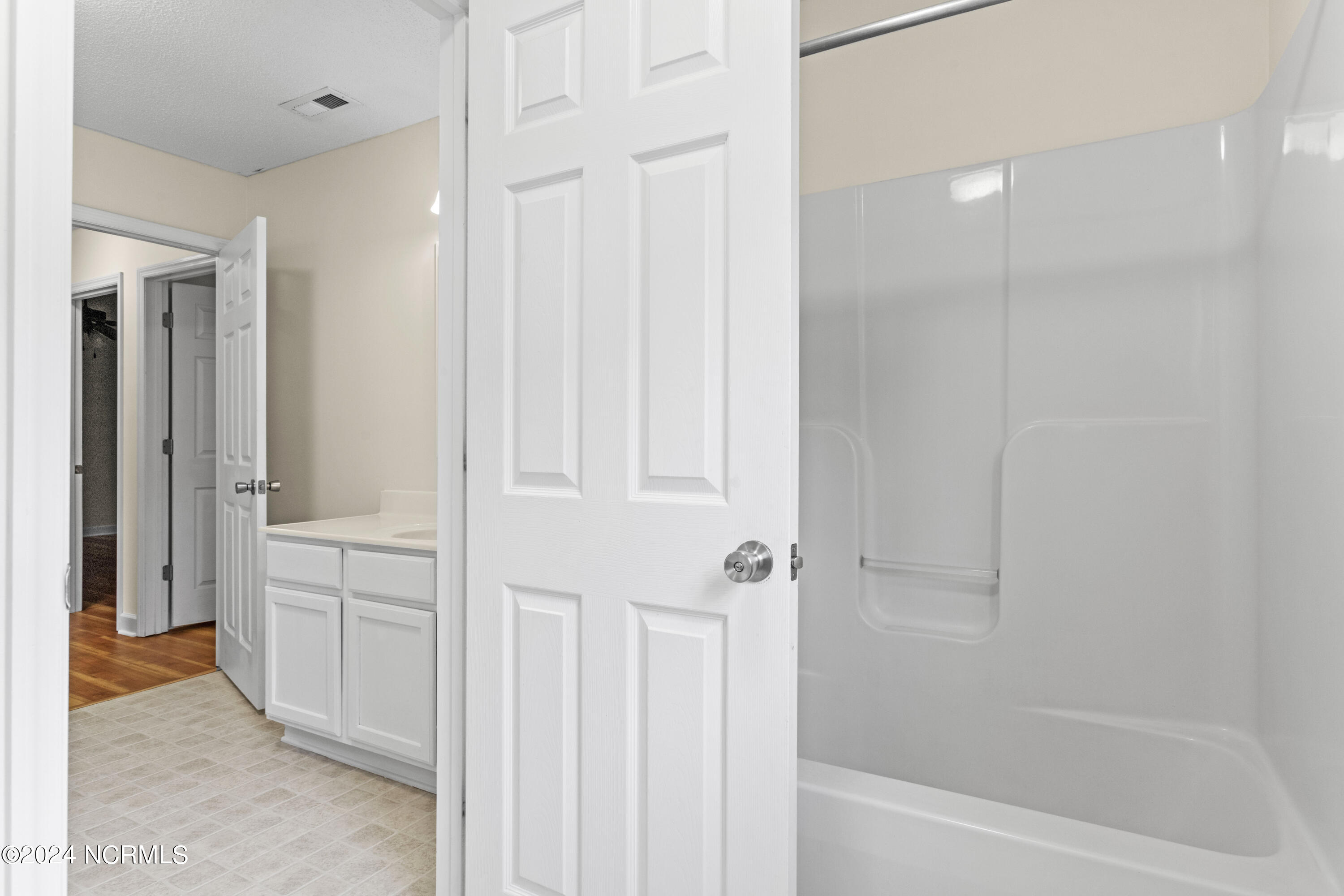 100529706 | Photo 29