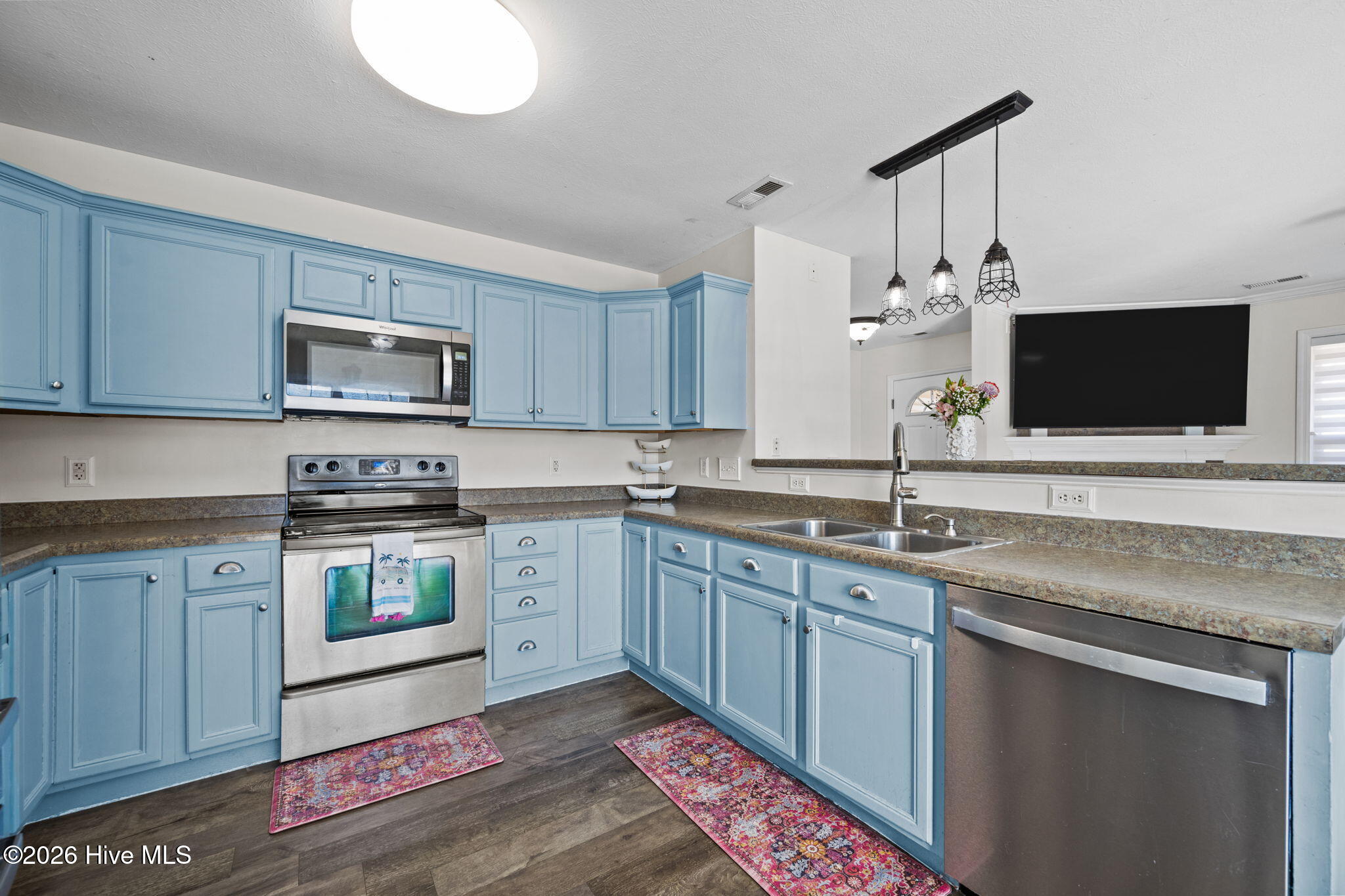 100556653 | Photo 11