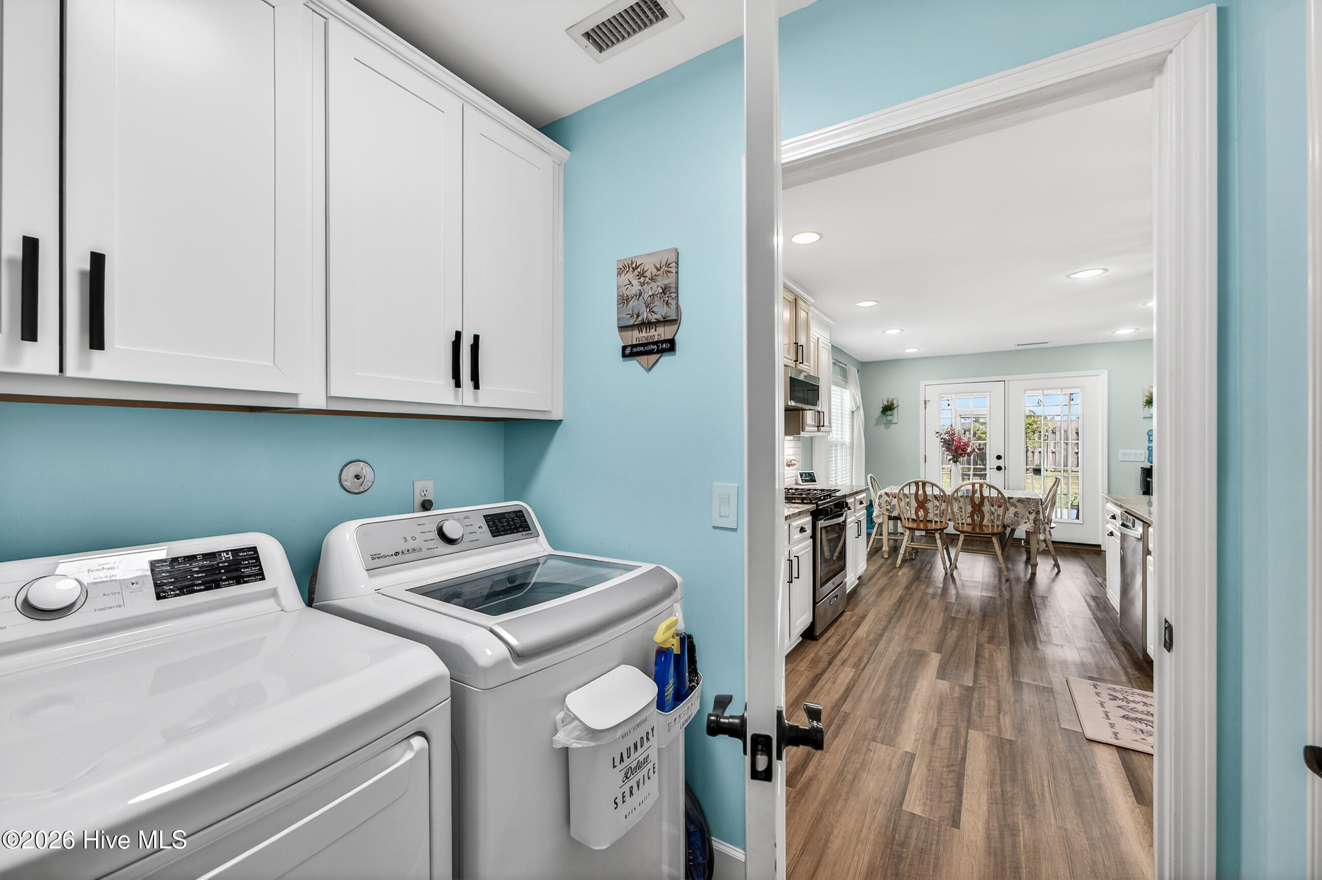 100567019 | Photo 22