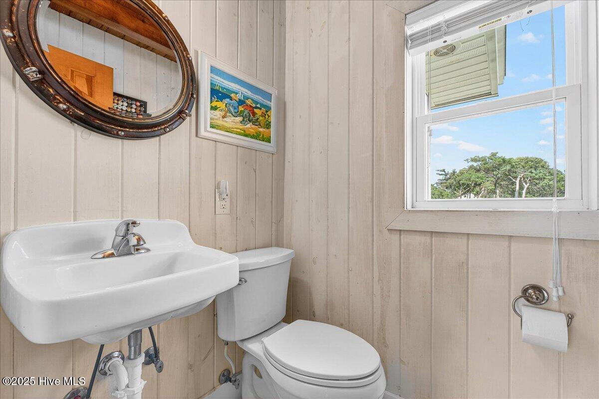 100527875 | Photo 48