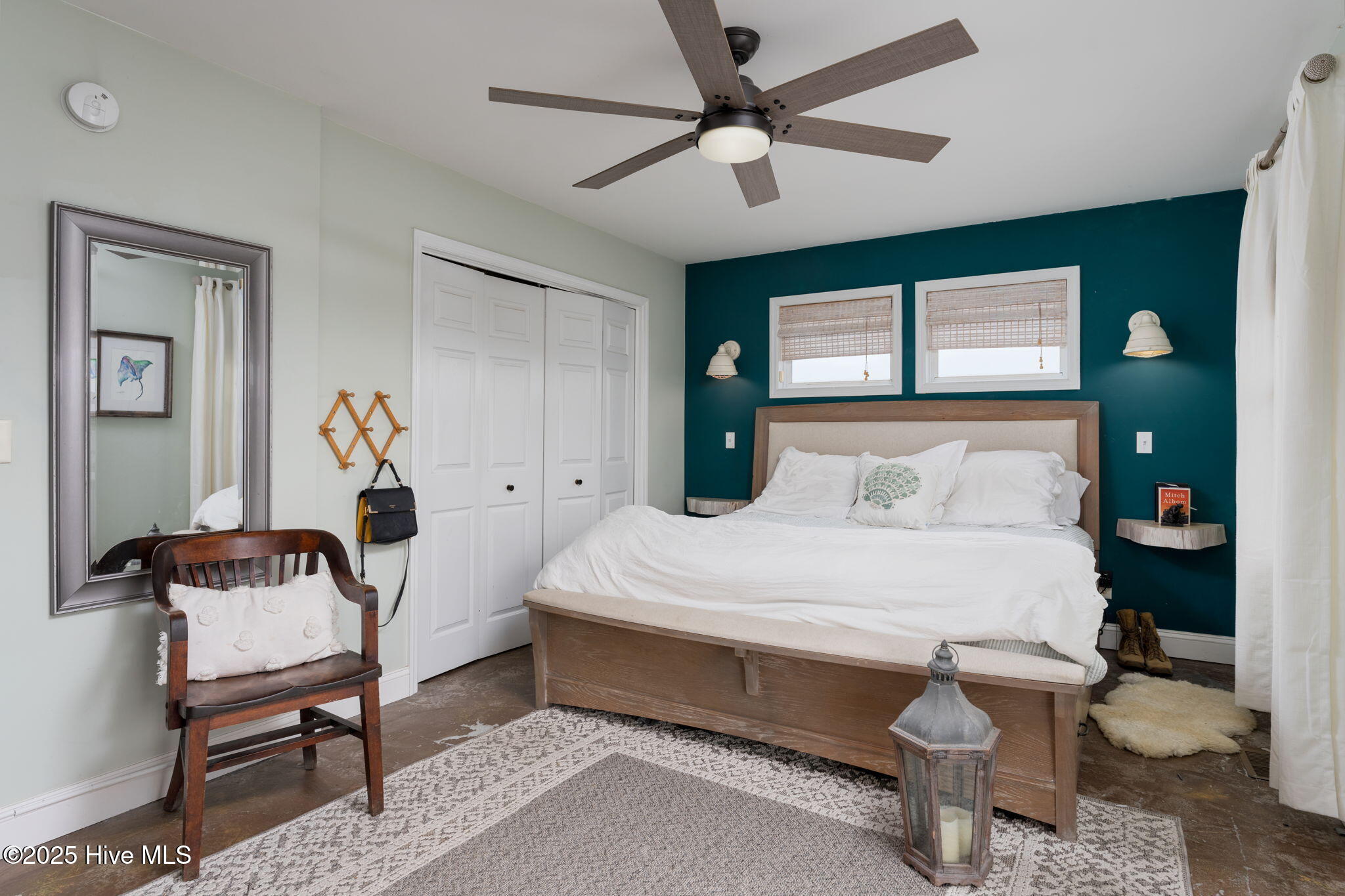 100488869 | Photo 24