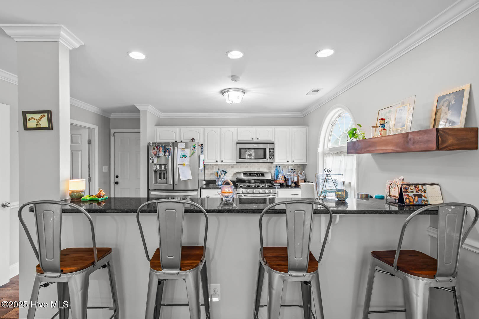 100510785 | Photo 21