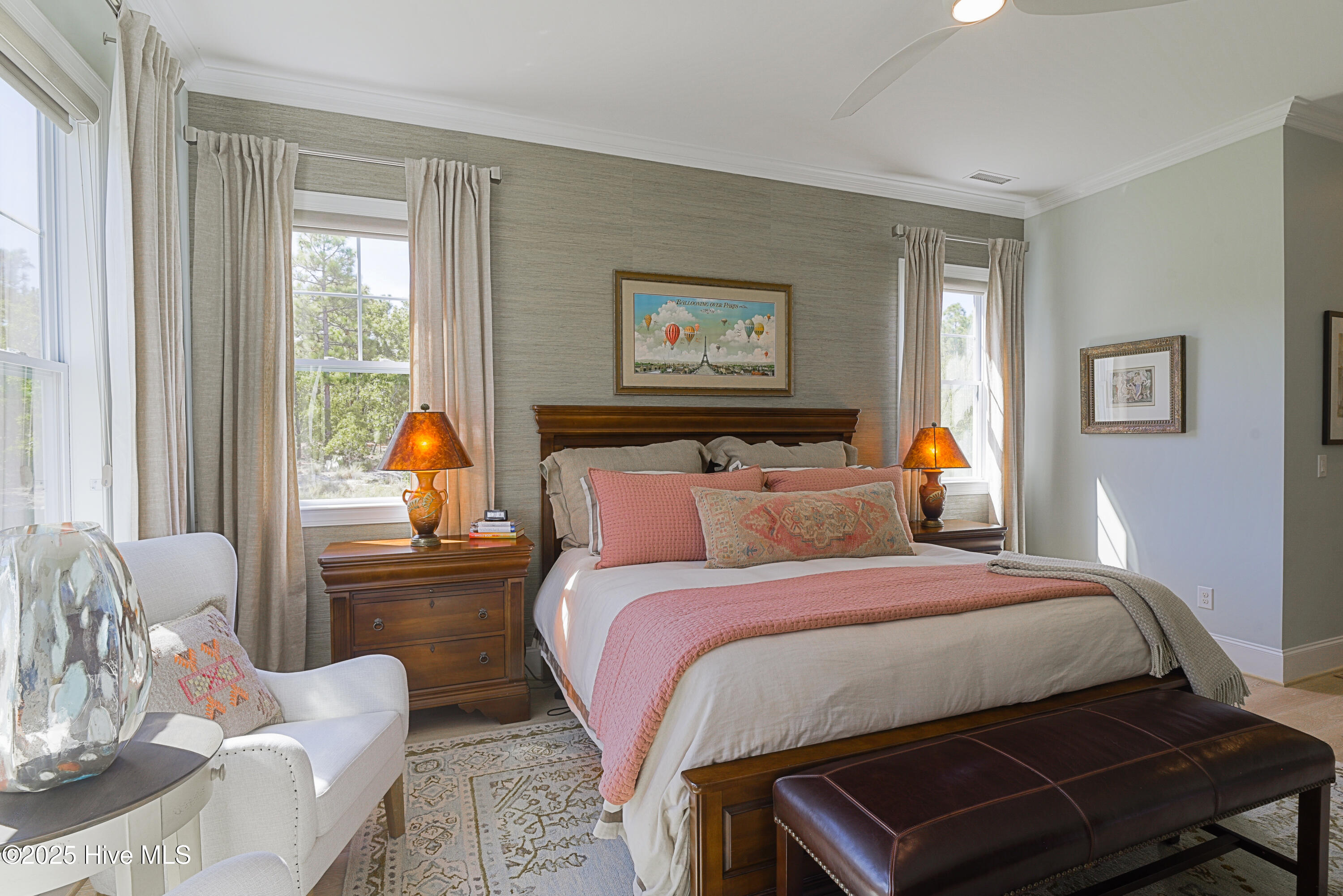 100530008 | Photo 40