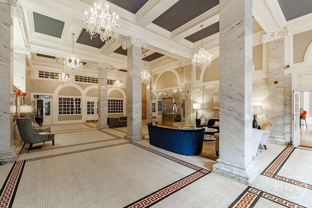 247 E Washington Street 207