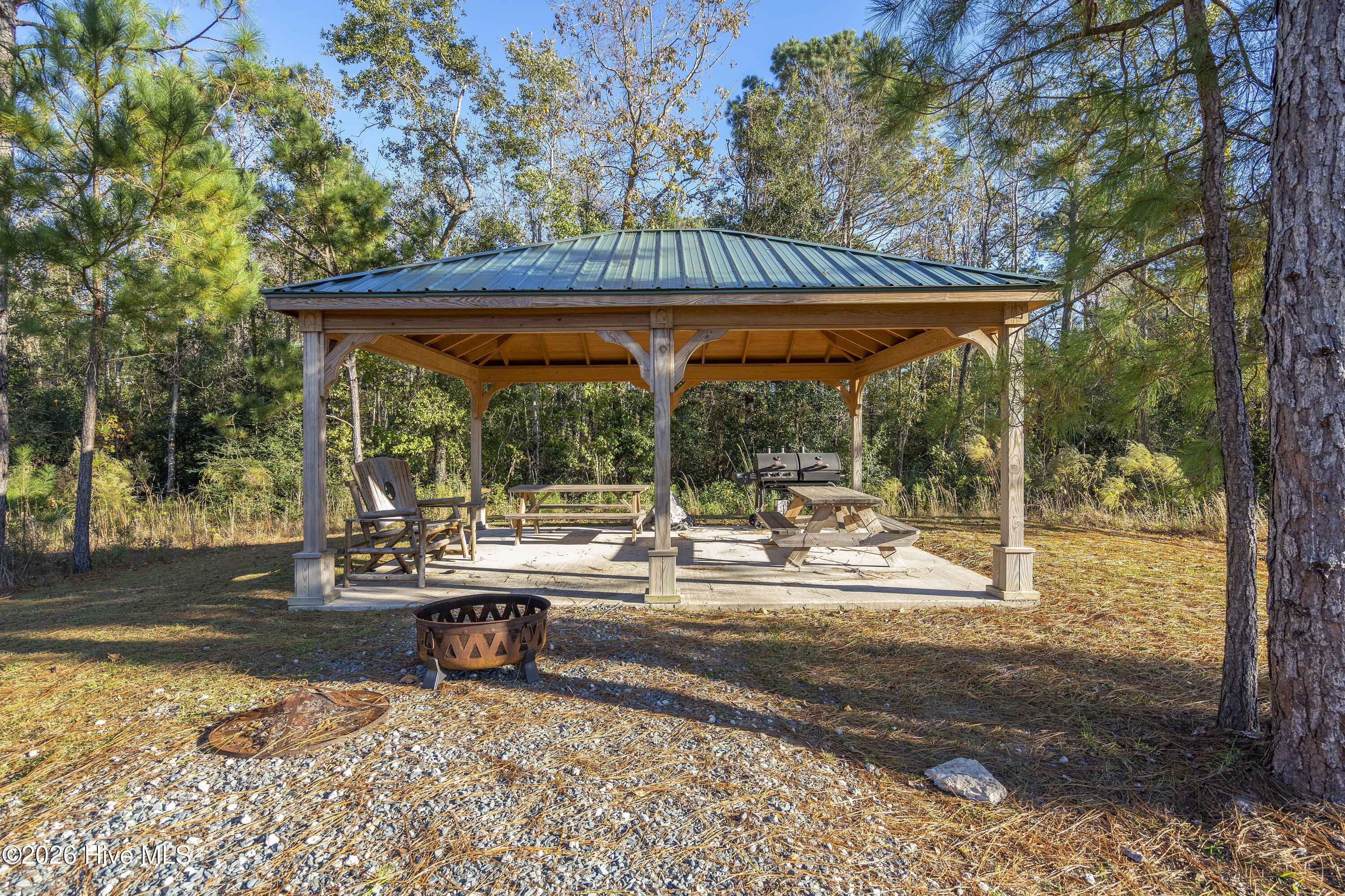 100569792 | Photo 81