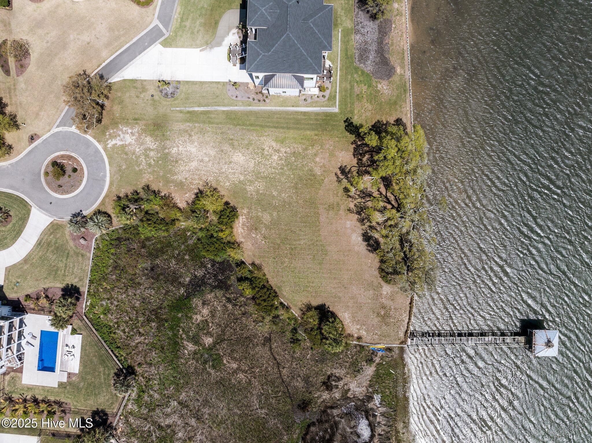 100502292 | Photo 23