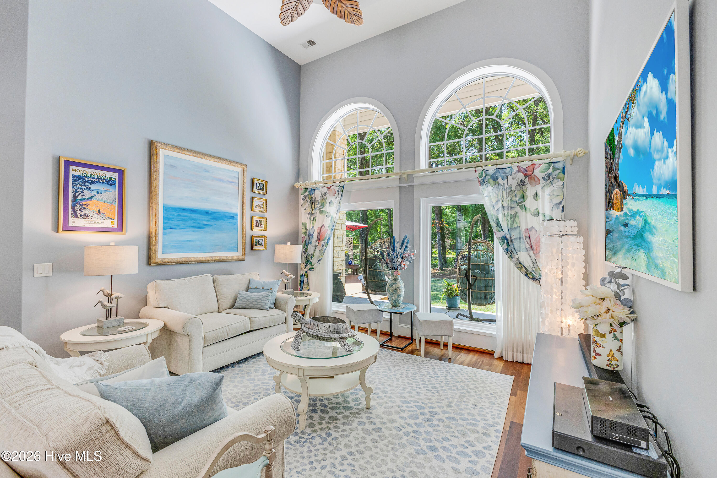 100570031 | Photo 10