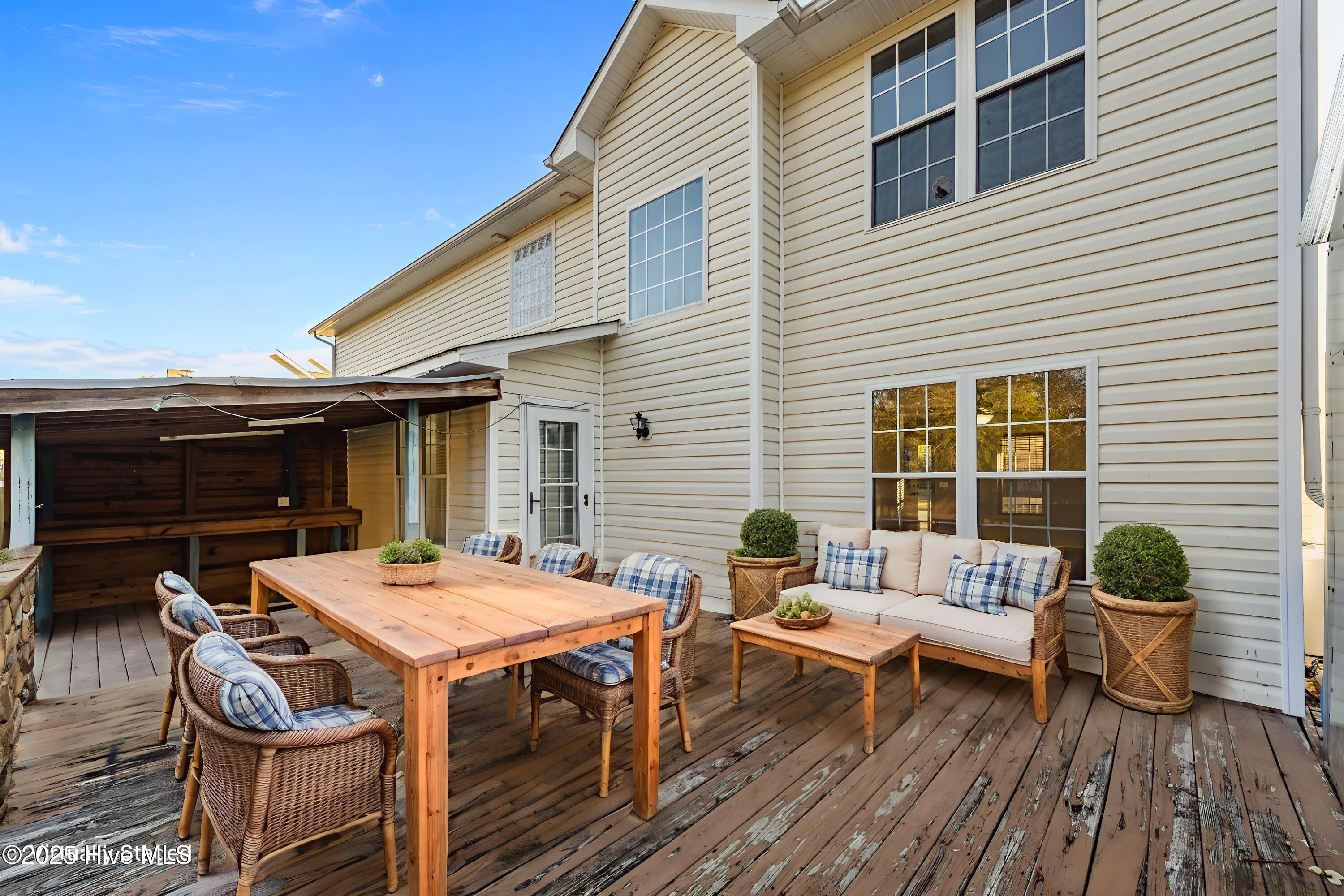 100545429 | Photo 34