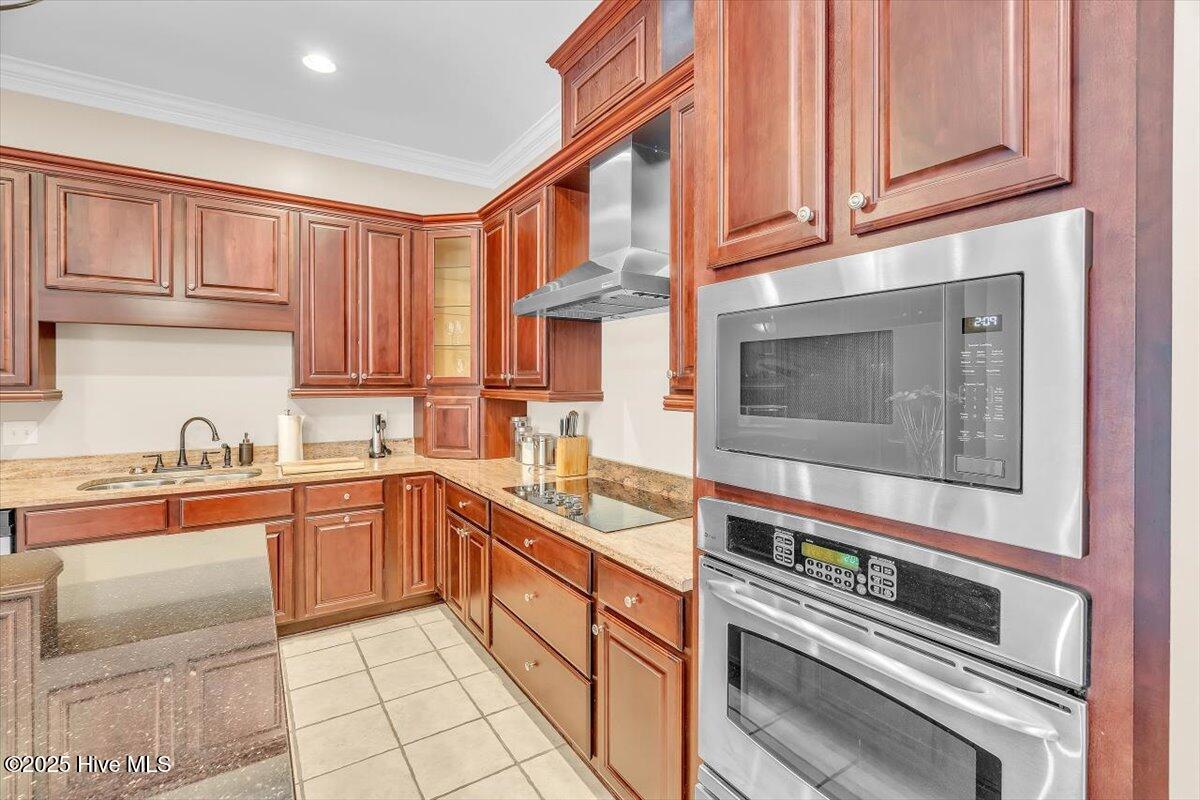 100534566 | Photo 36