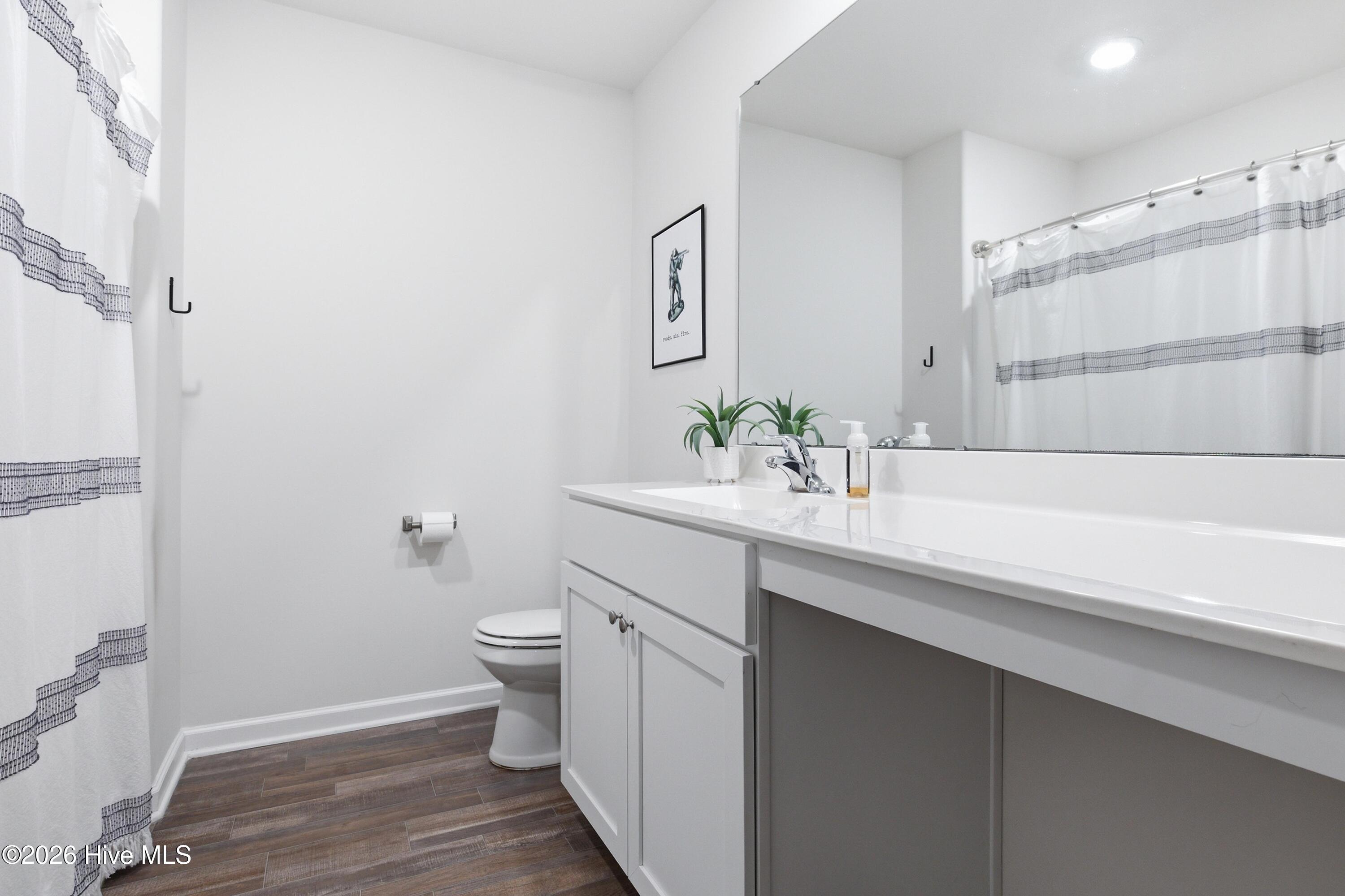 100558075 | Photo 36