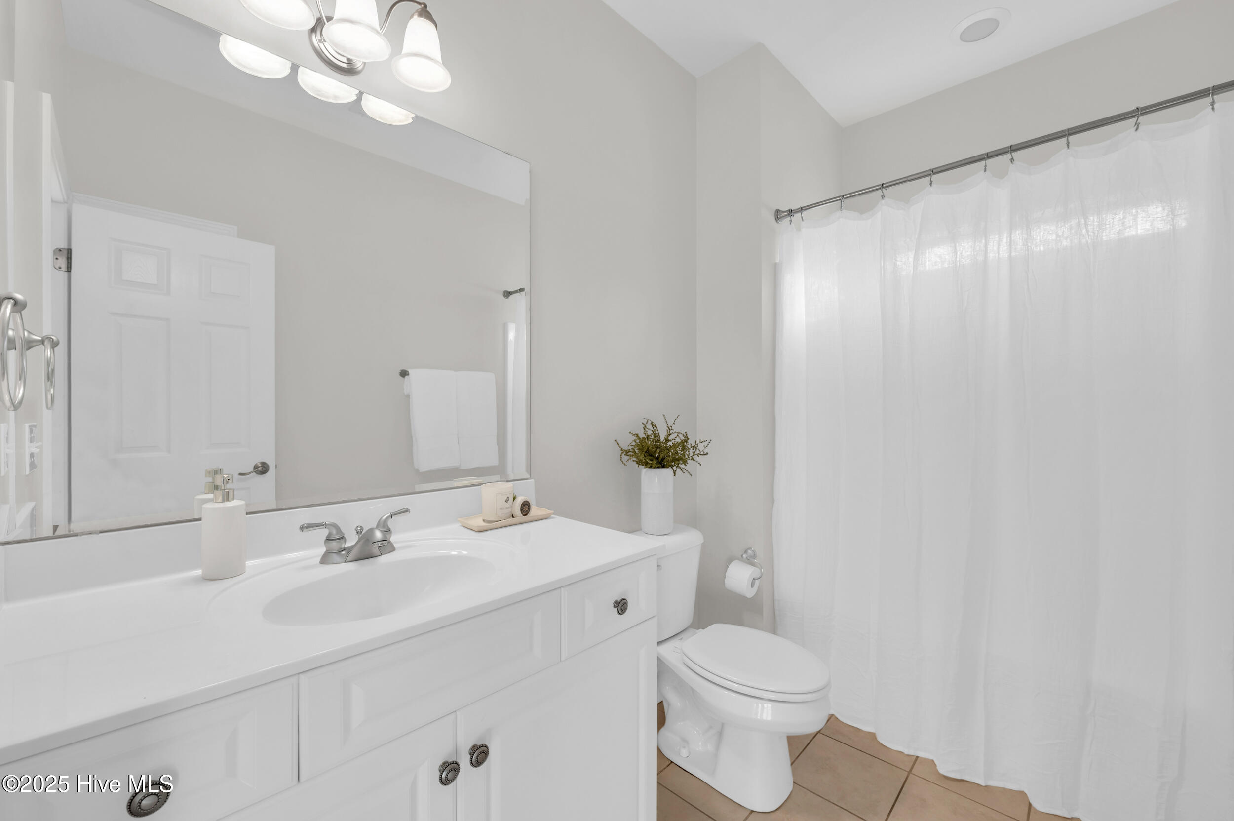 100539518 | Photo 32