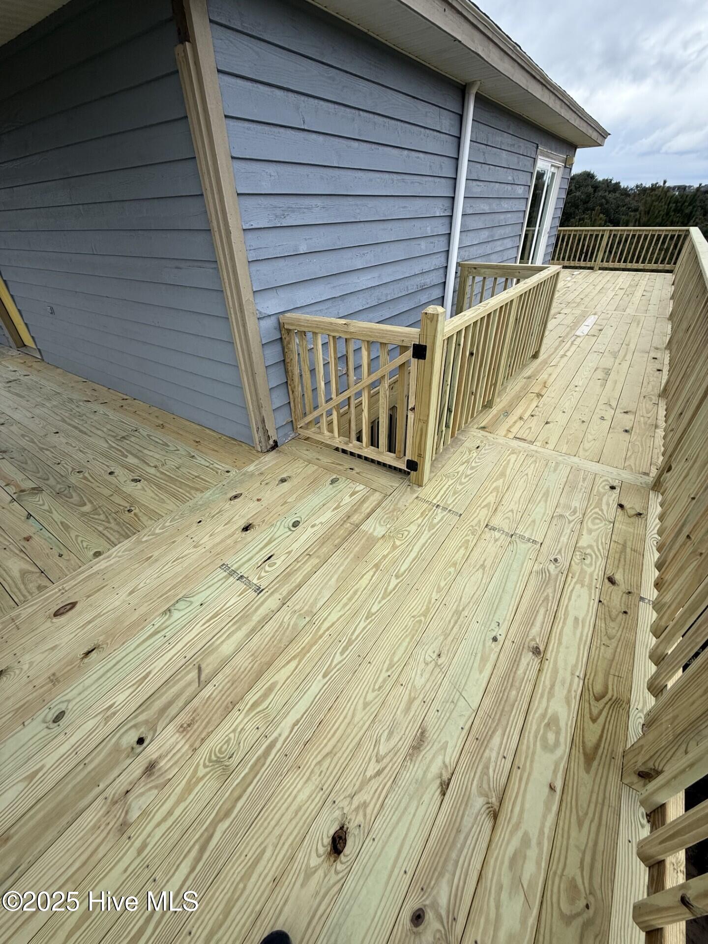 gate top deck