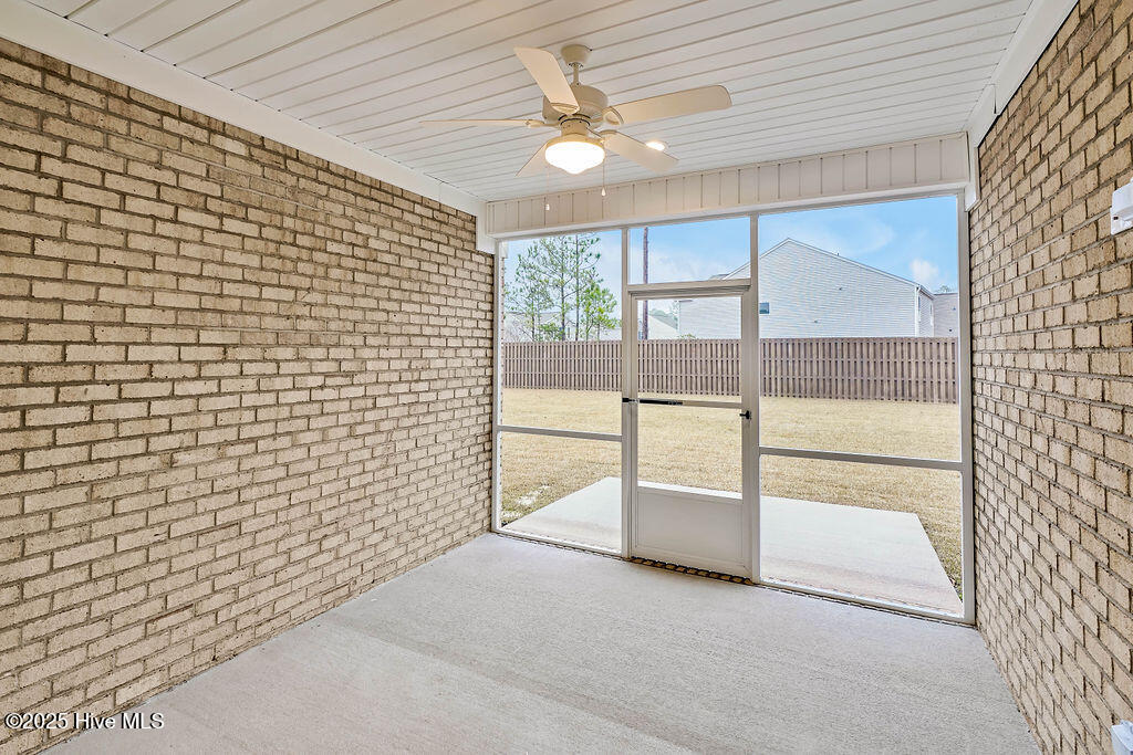 100471796 | Photo 31