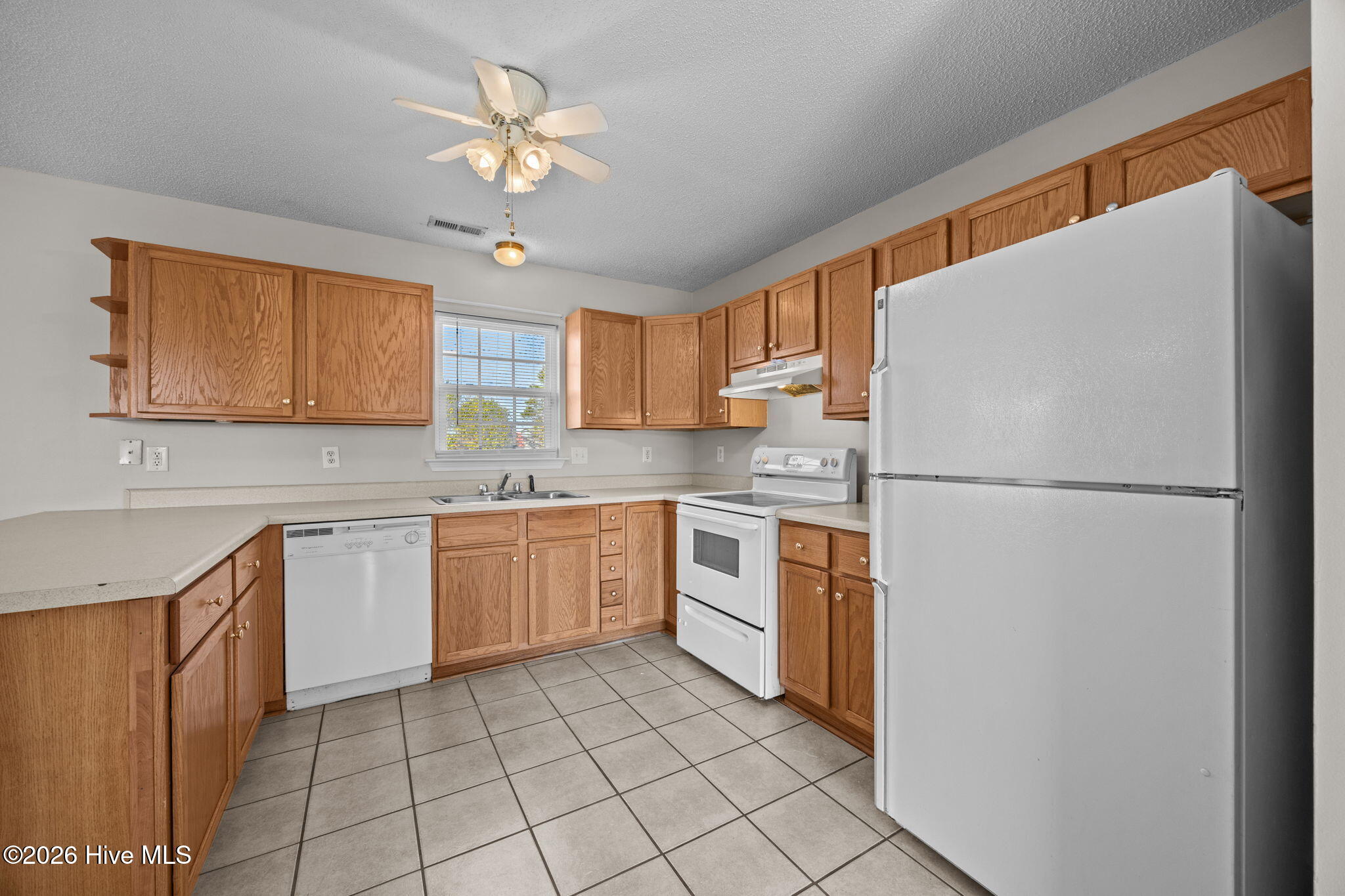 100550367 | Photo 19