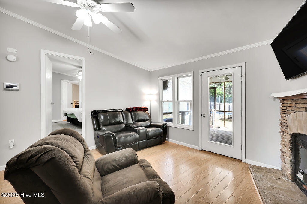 100559324 | Photo 14