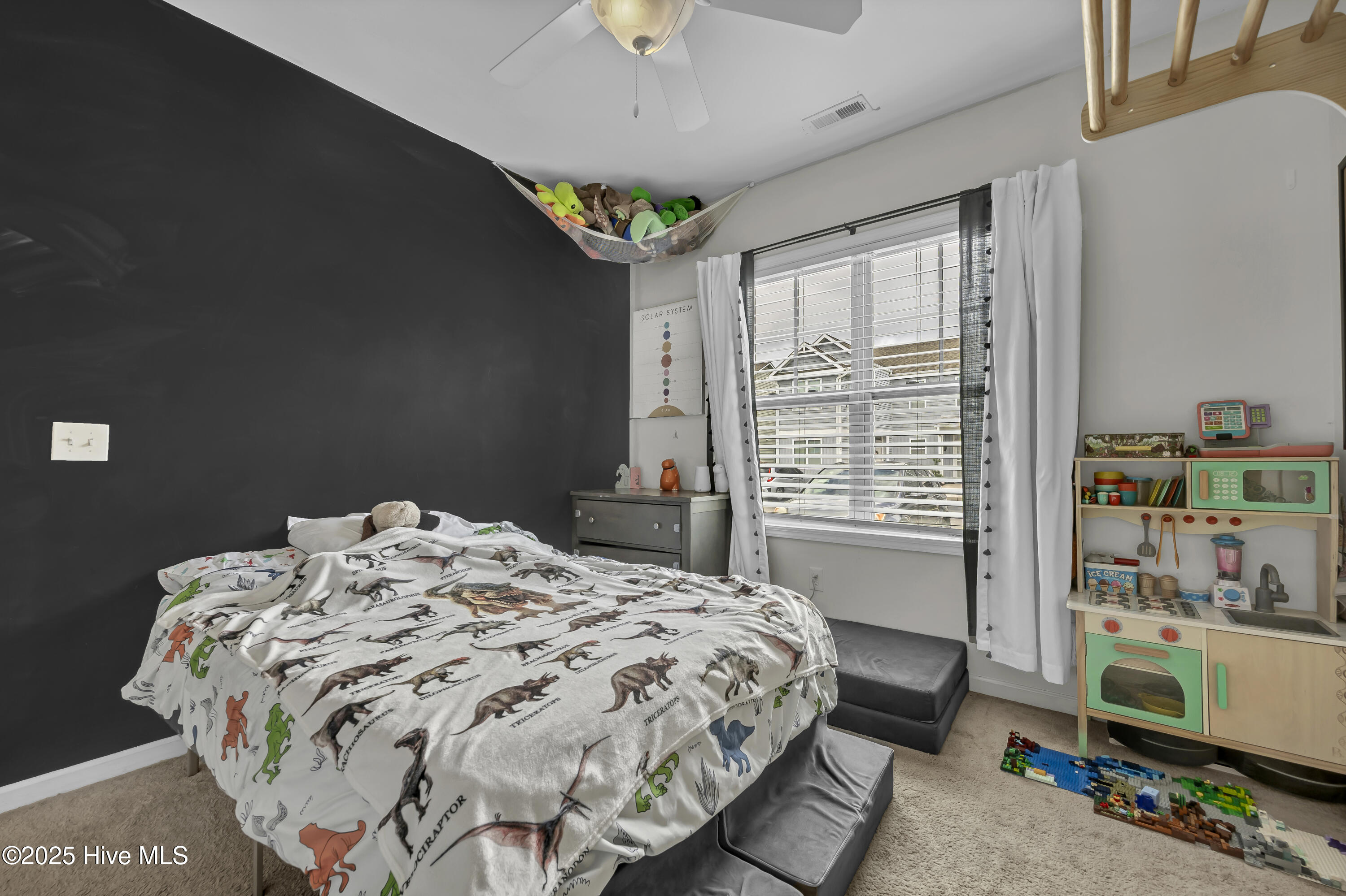 100525009 | Photo 10