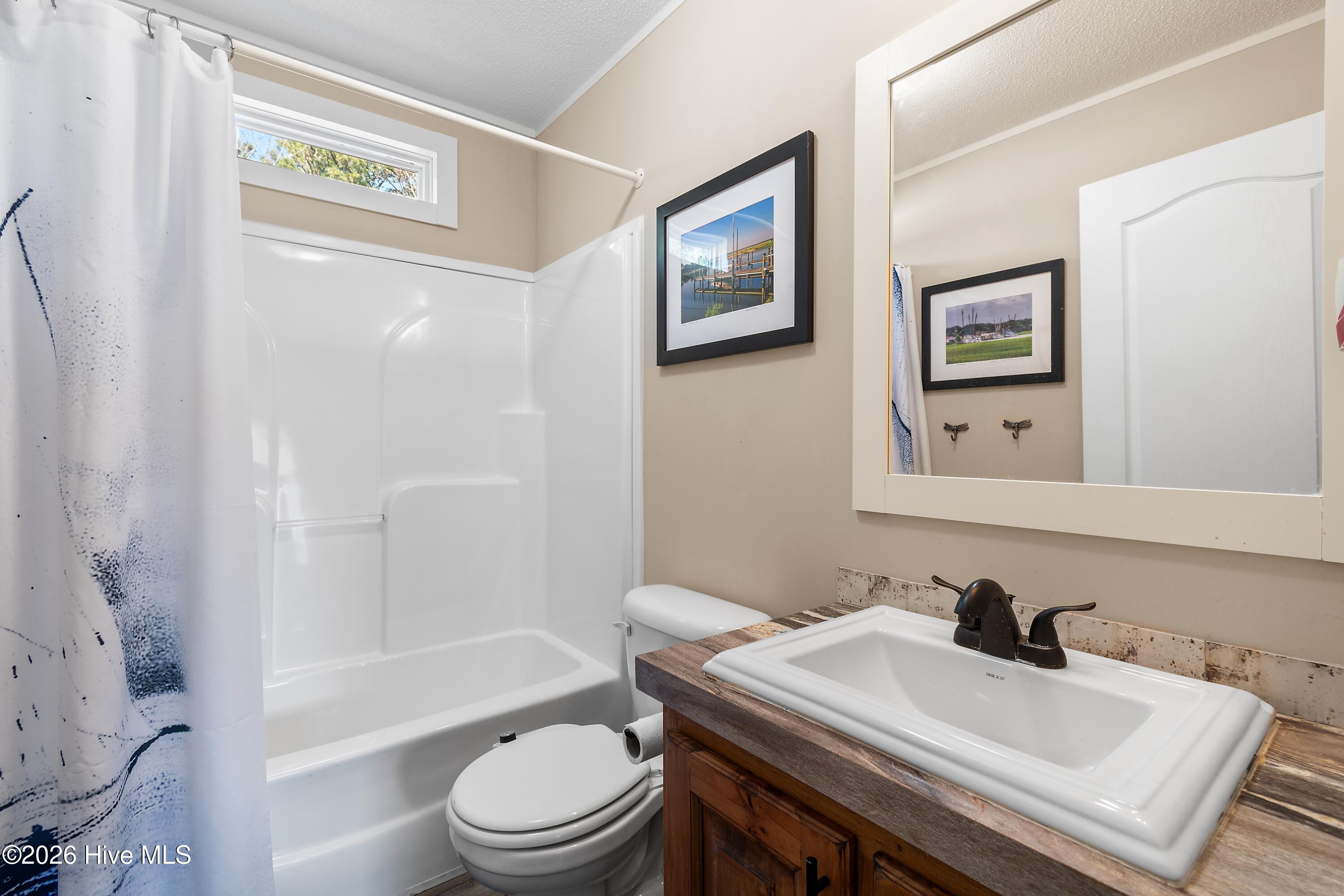 100554917 | Photo 24