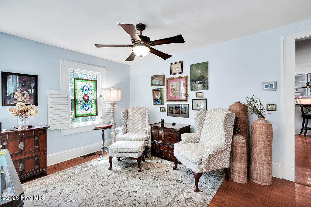 100563749 | Photo 14