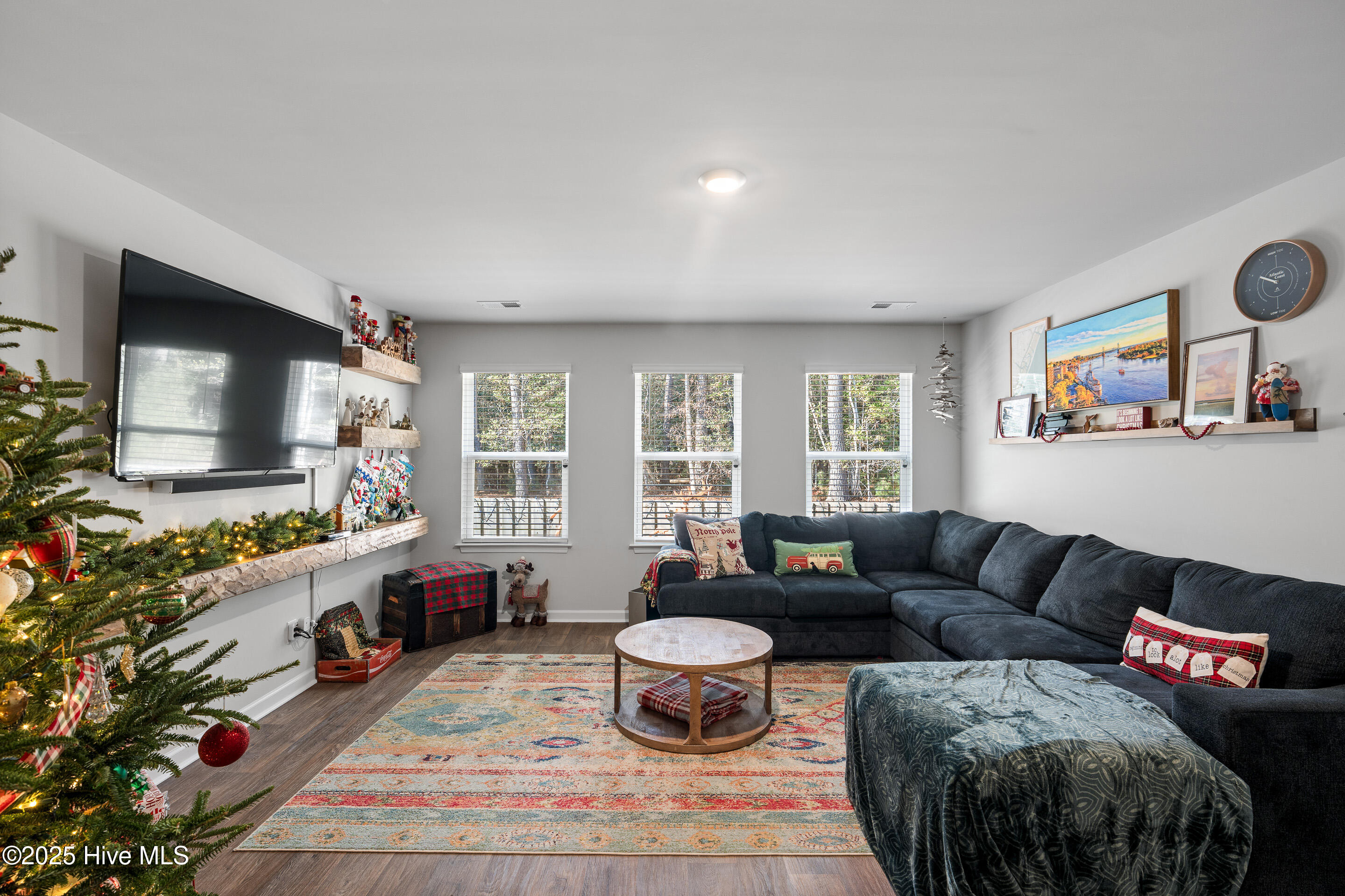 100525713 | Photo 15