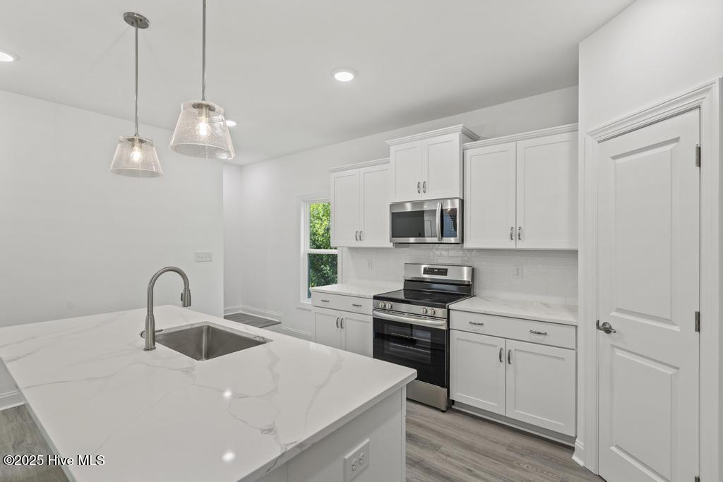 100518494 | Photo 16